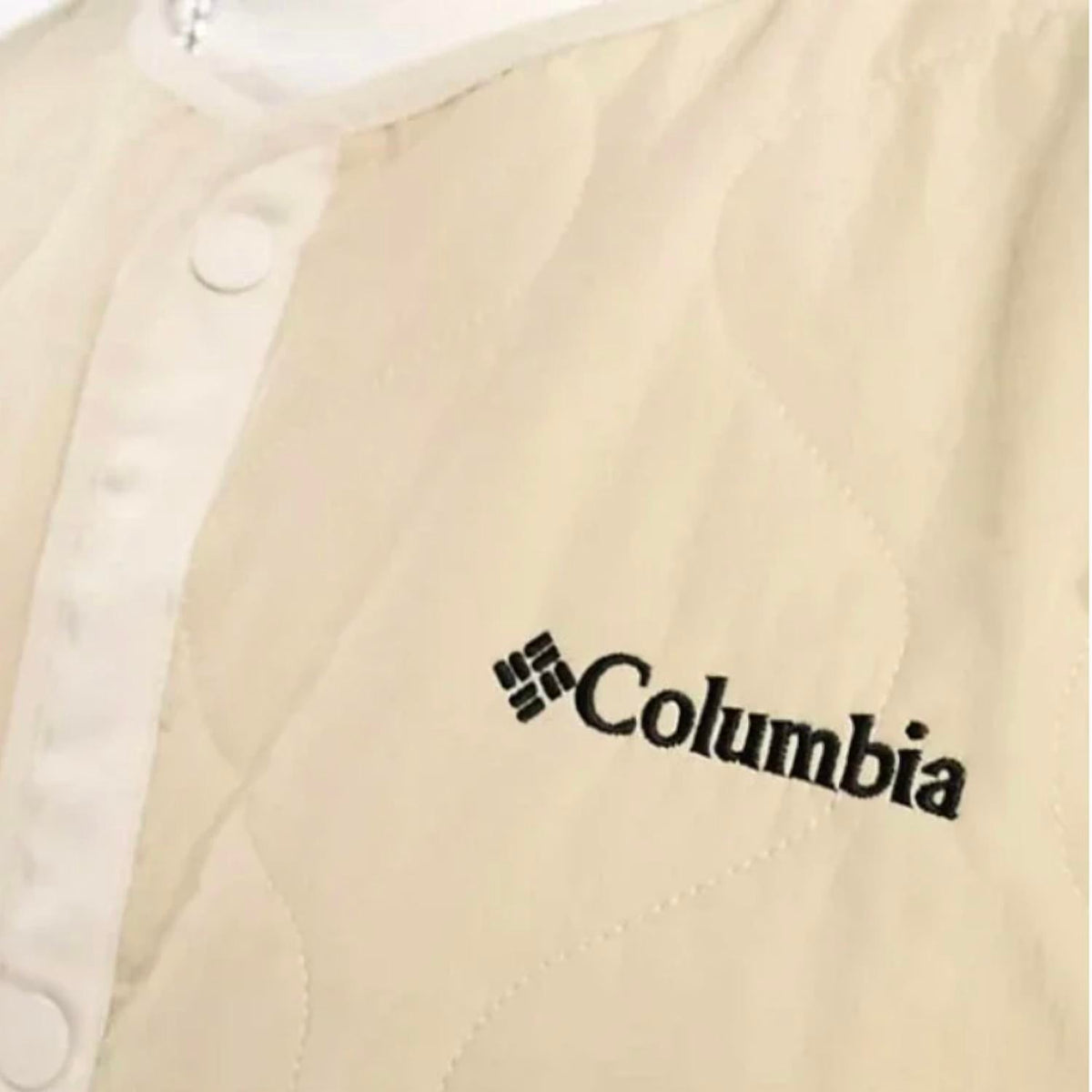 Chaqueta color beige
