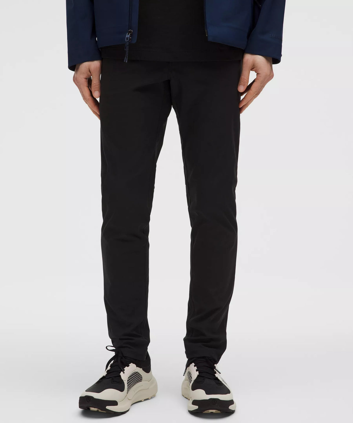 Pantalón de corte ajustado