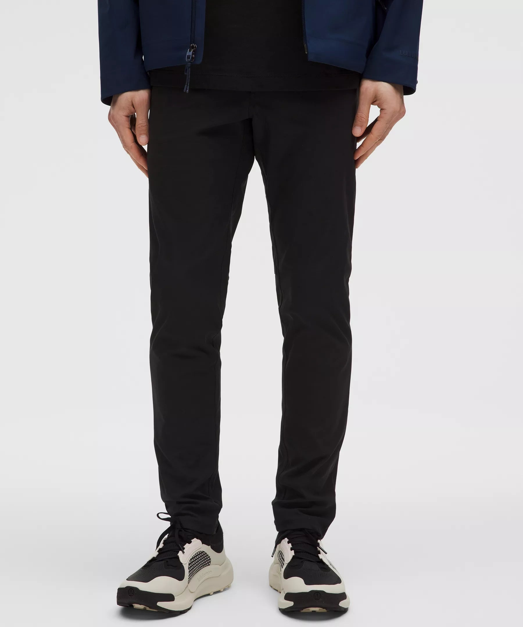 Pantalón de corte ajustado
