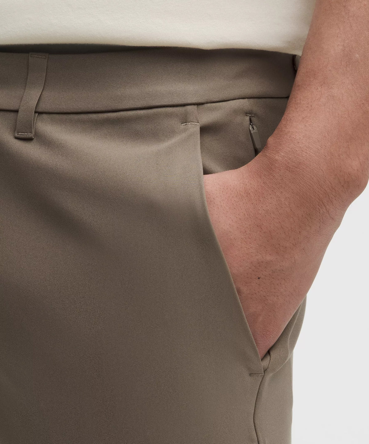 Pantalón de corte ajustado