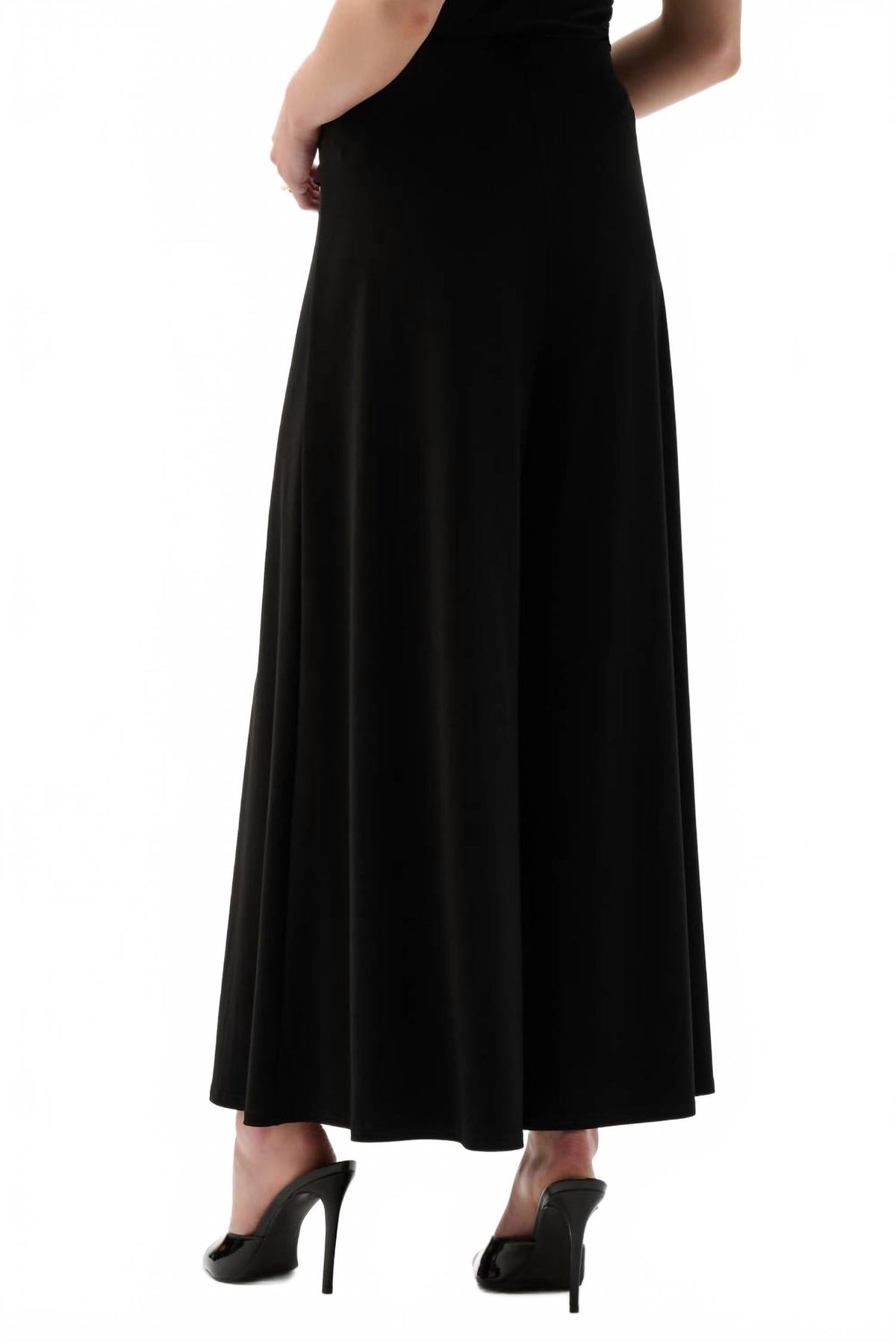 Pantalón color negro