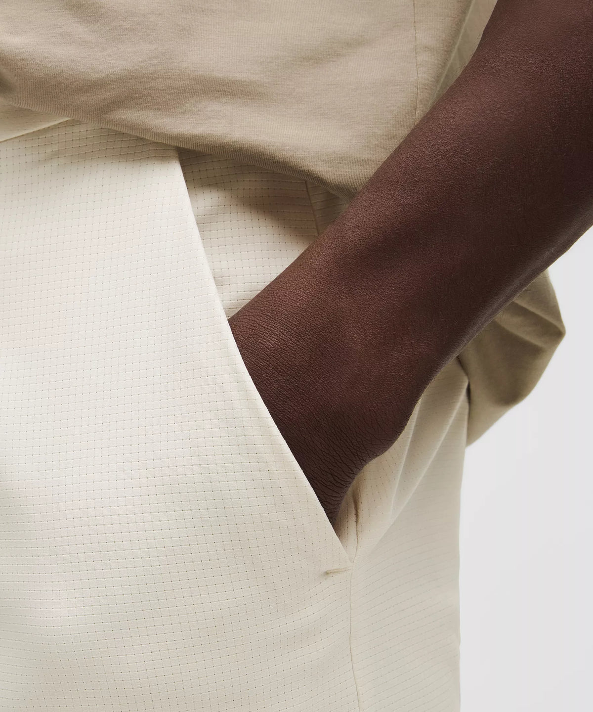Pantalón de corte ajustado