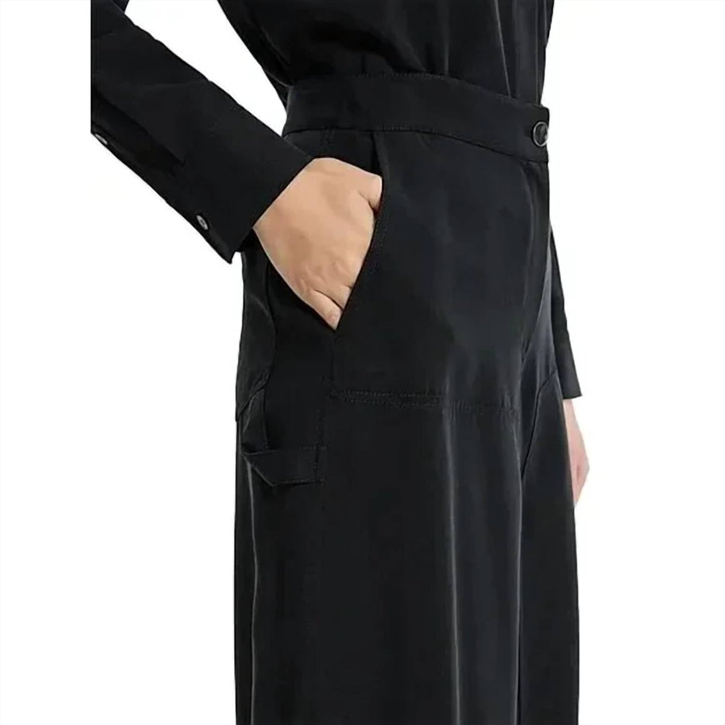 Pantalón de pierna ancha color negro