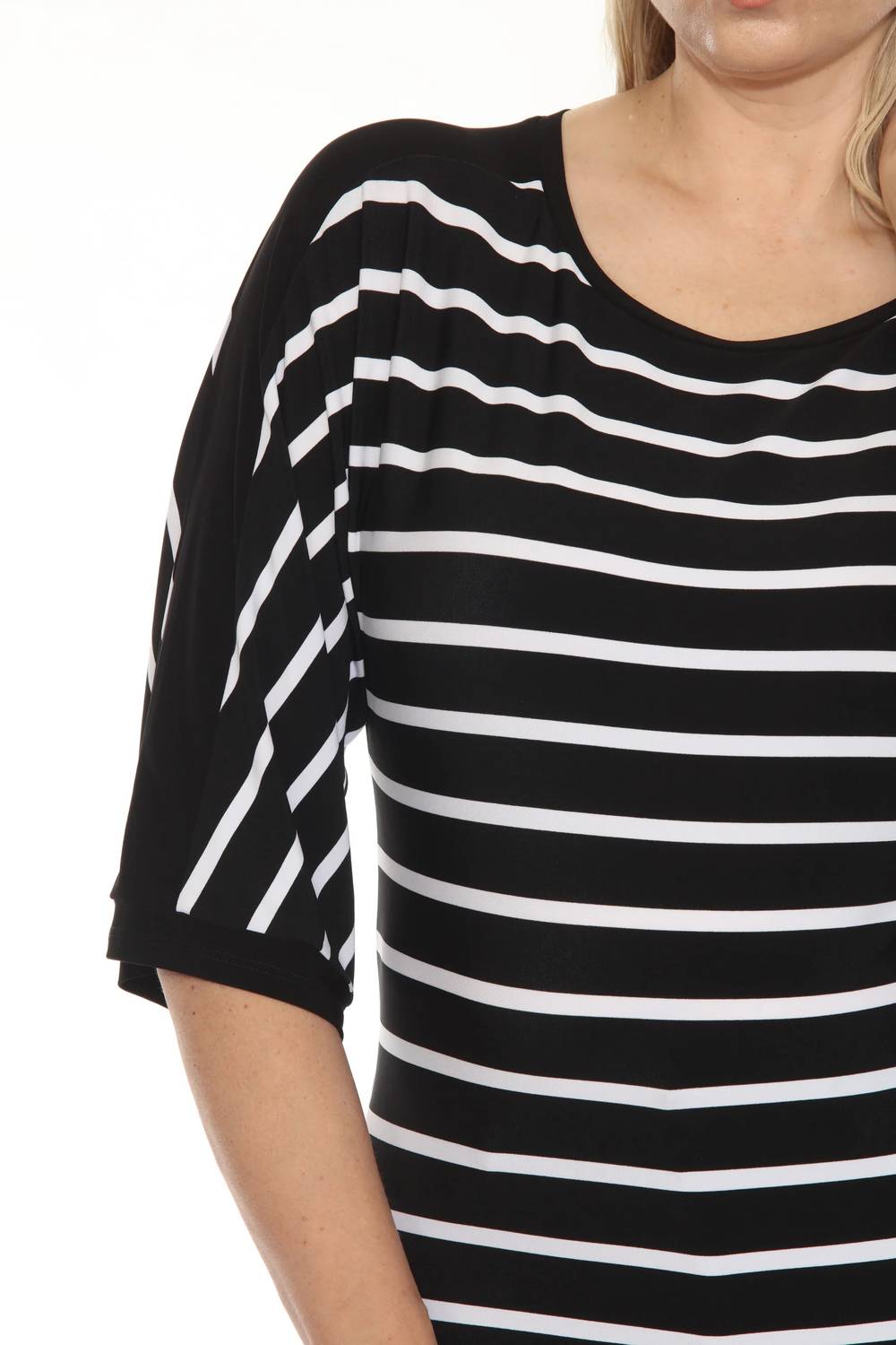 Top a rayas color negro