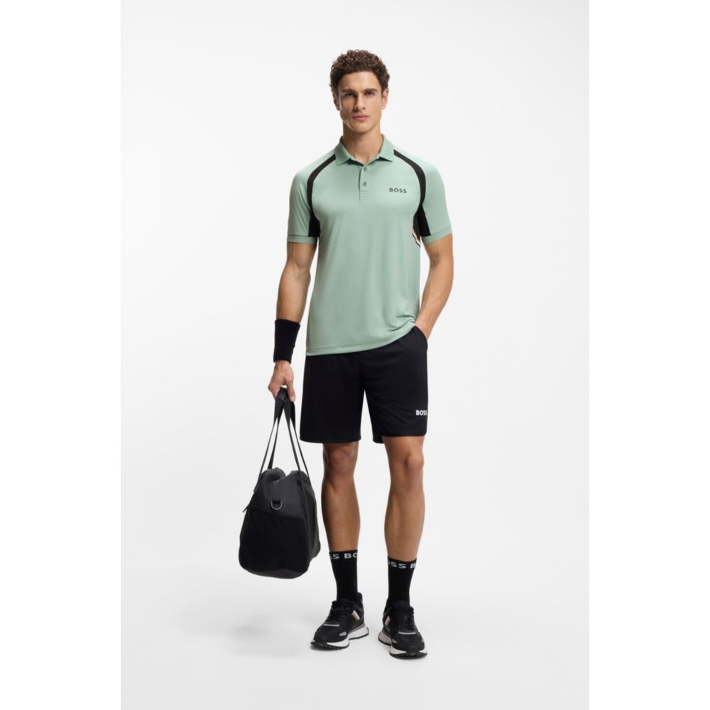 Polo de corte ajustado