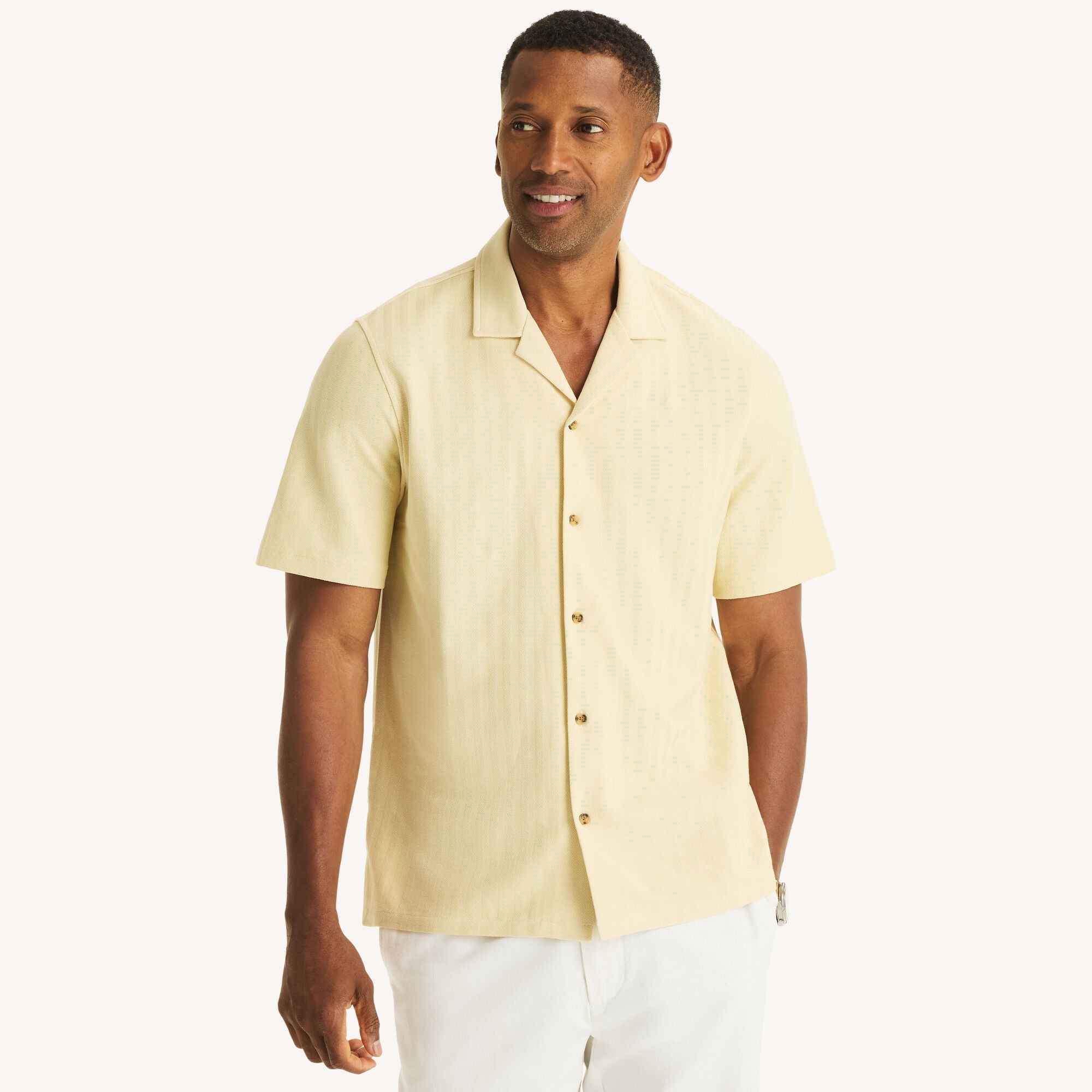 Polo de hombre de corte amplio con estampado