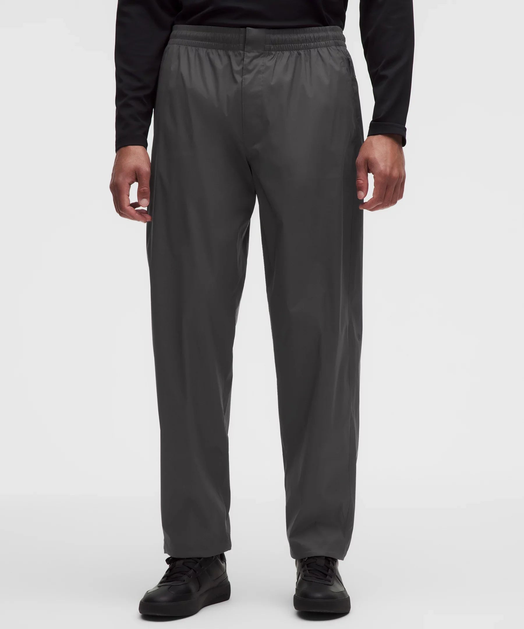 Pantalón de corte amplio