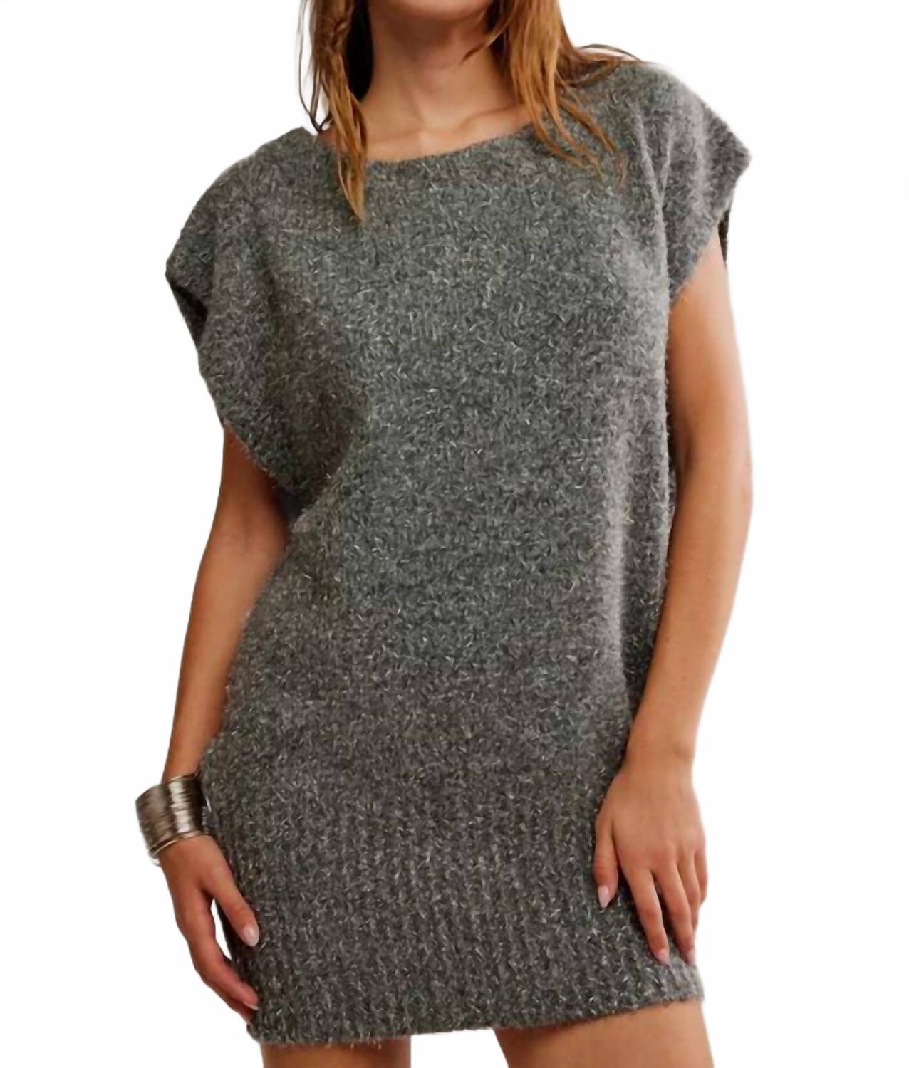 Vestido corto color gris