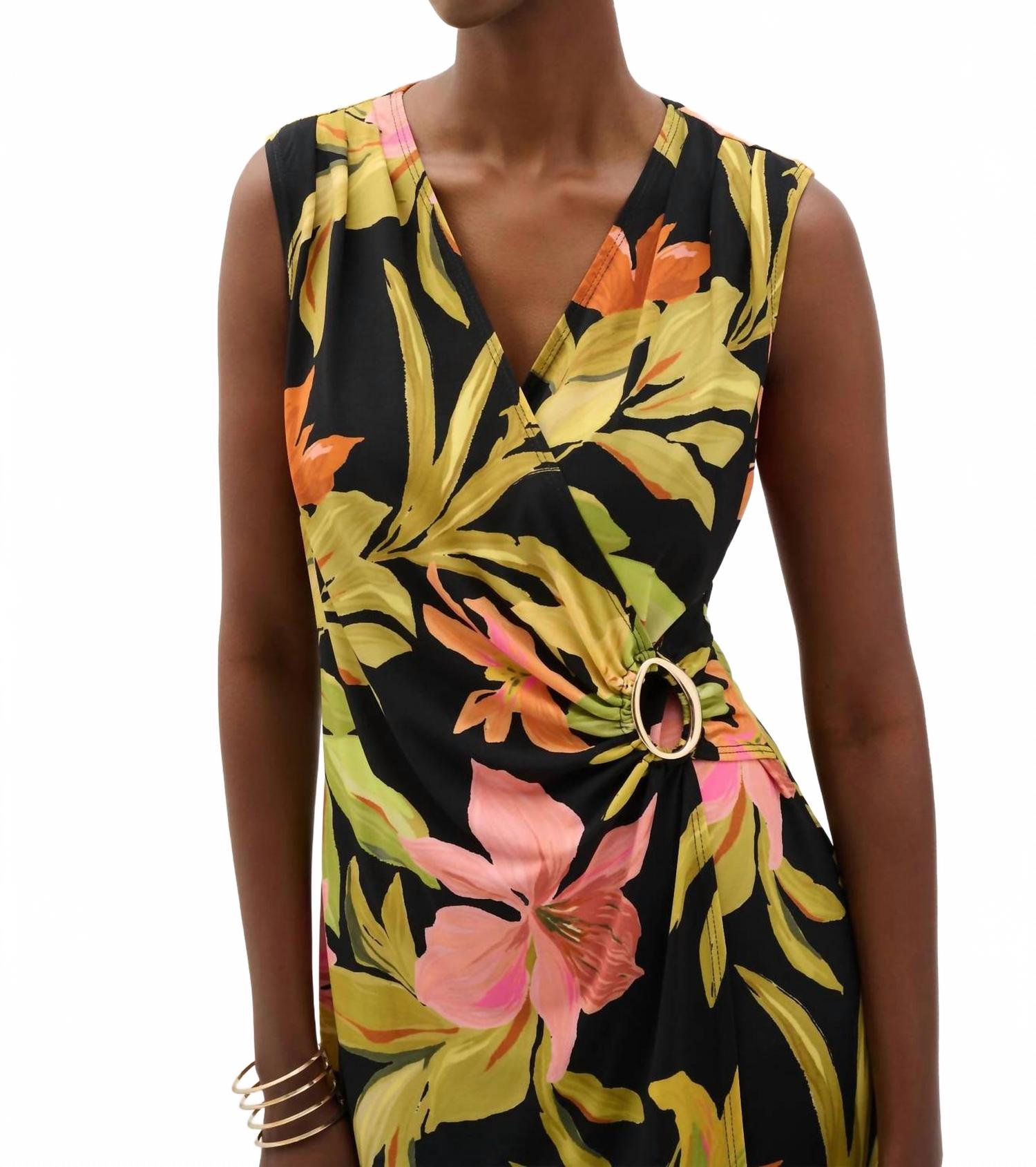 Vestido con estampado floral color negro