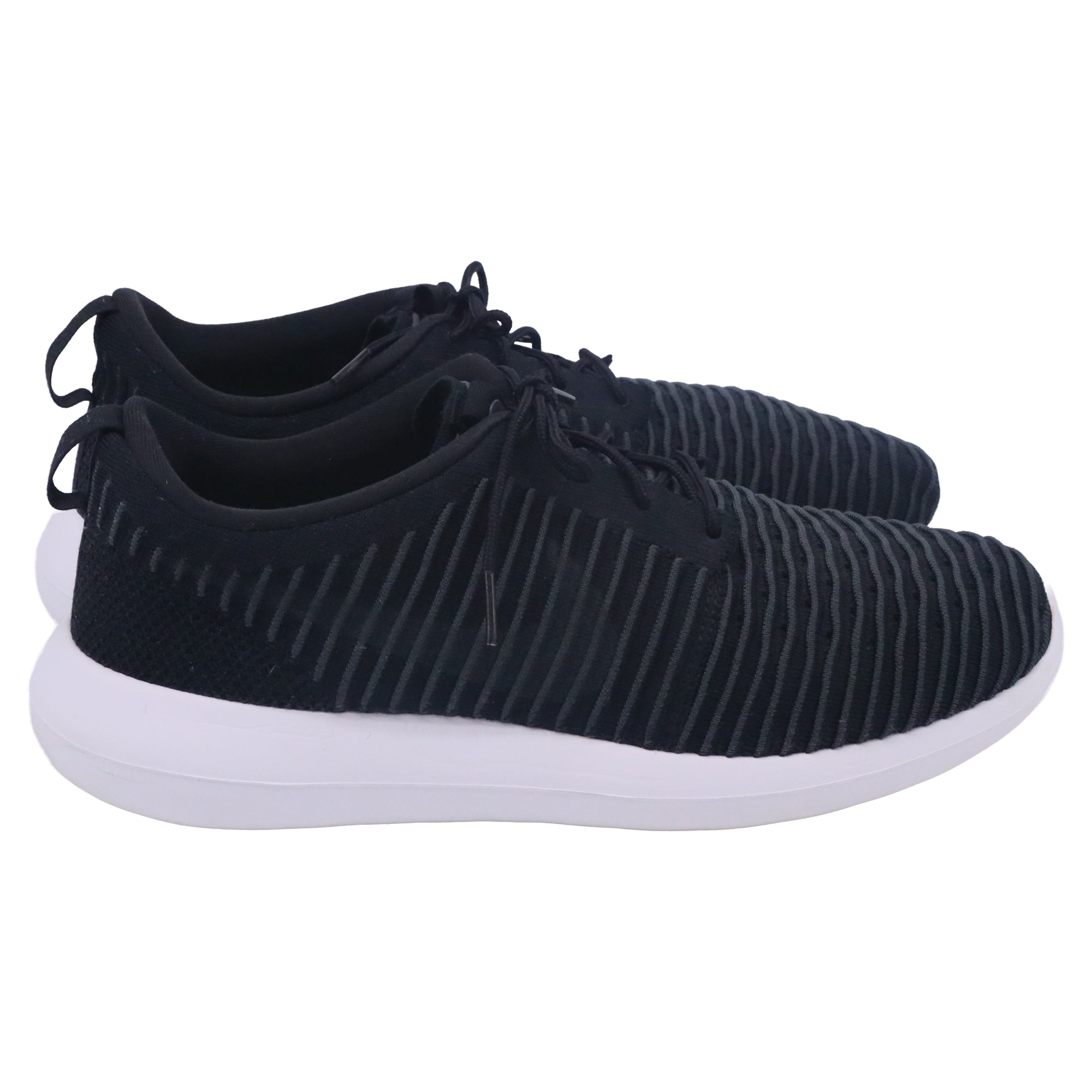 Tenis de nailon color negro