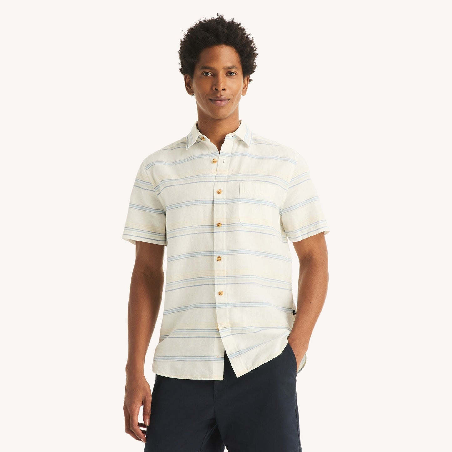 Camisa de hombre de lino de manga corta a rayas