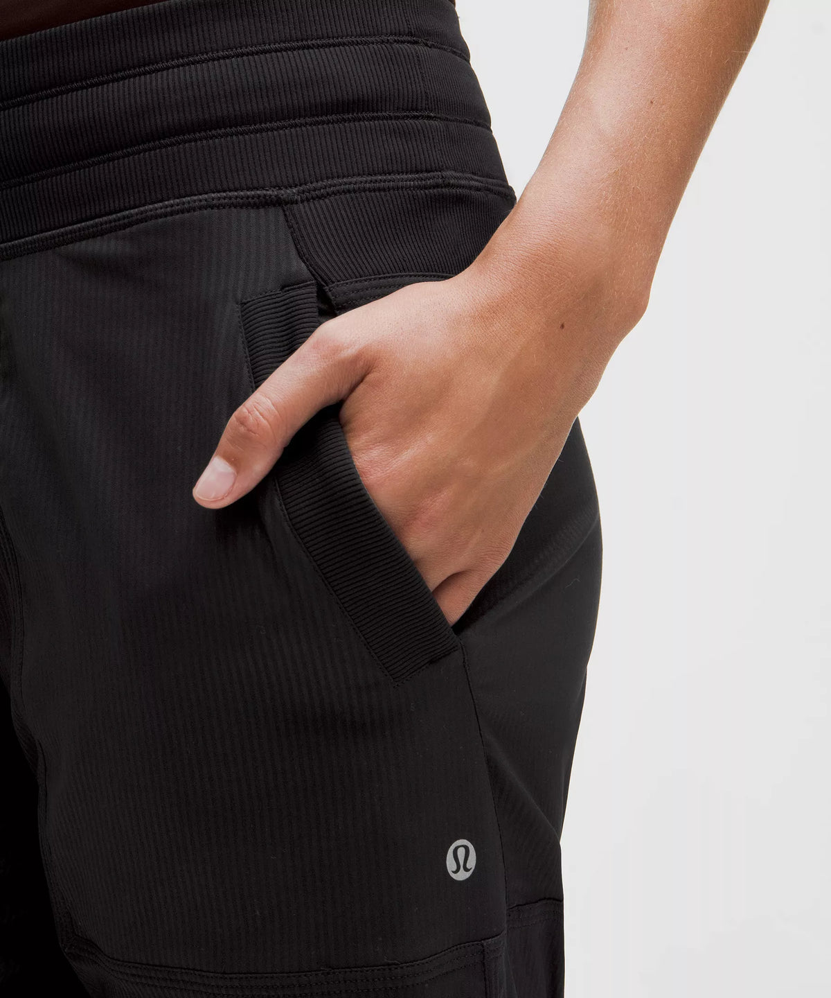 Pantalón de tiro medio