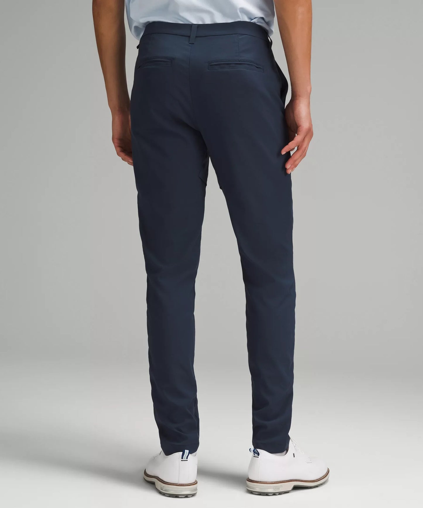 Pantalón de corte ajustado