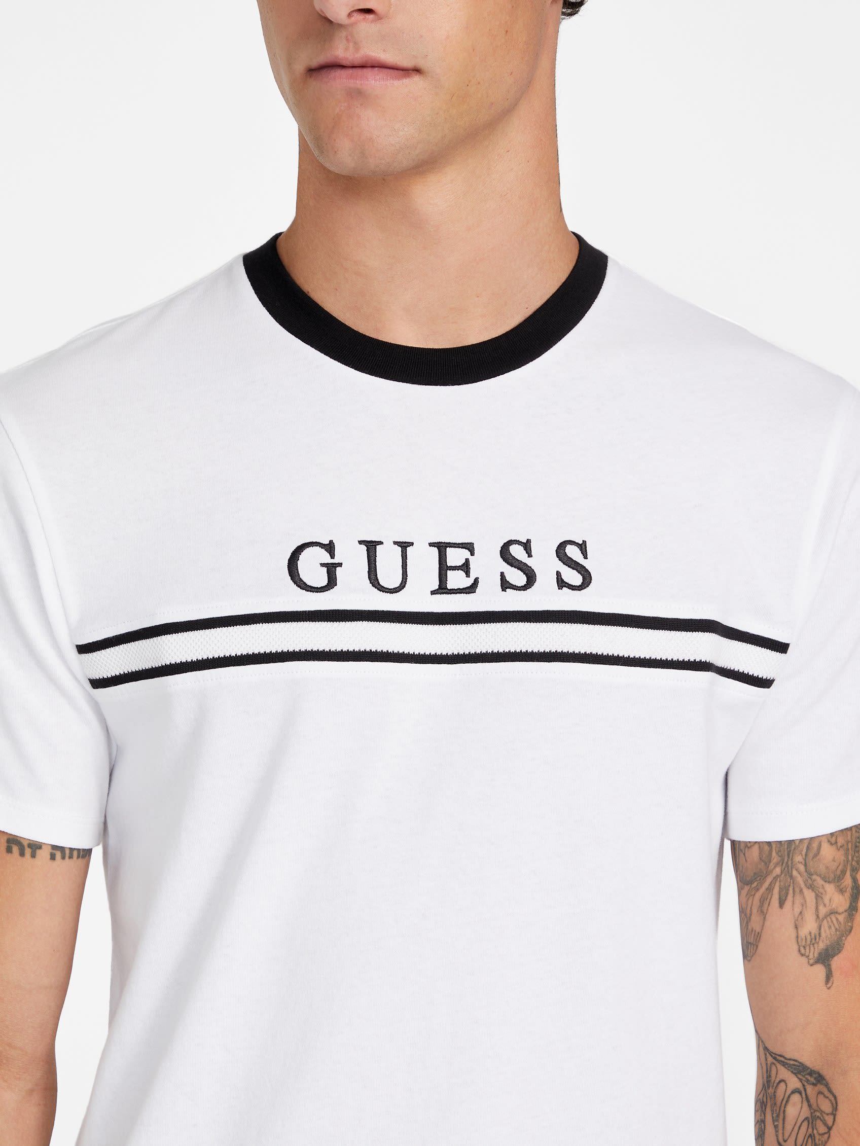 Camiseta con cuello redondo