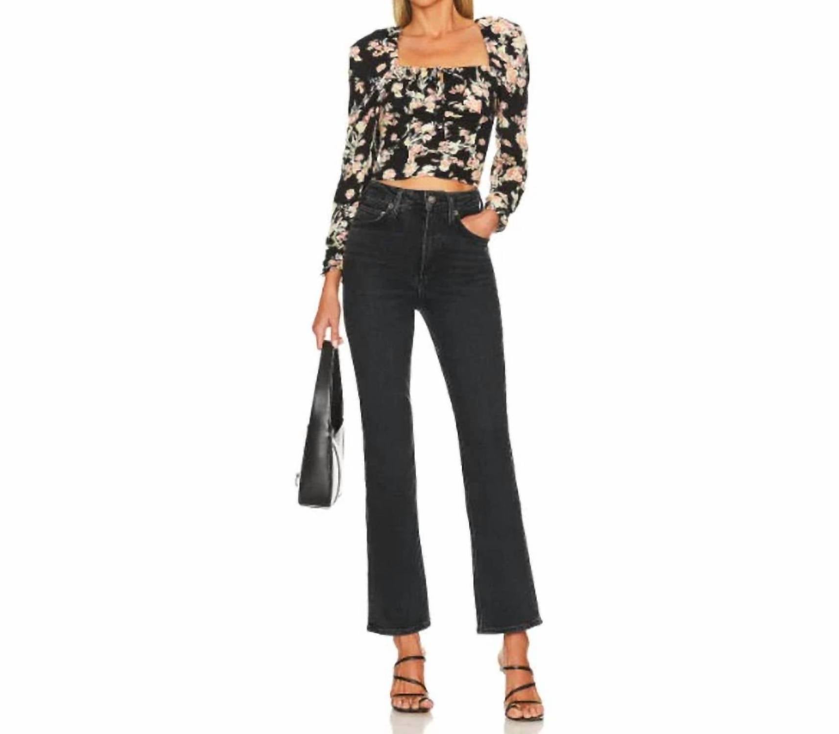 Top con estampado floral color negro
