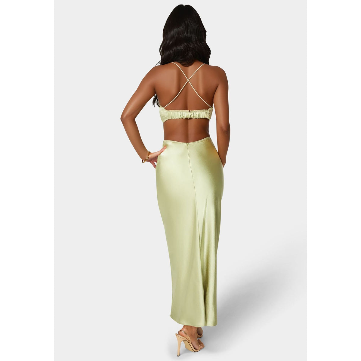 Vestido de mujer midi con espalda descubierta