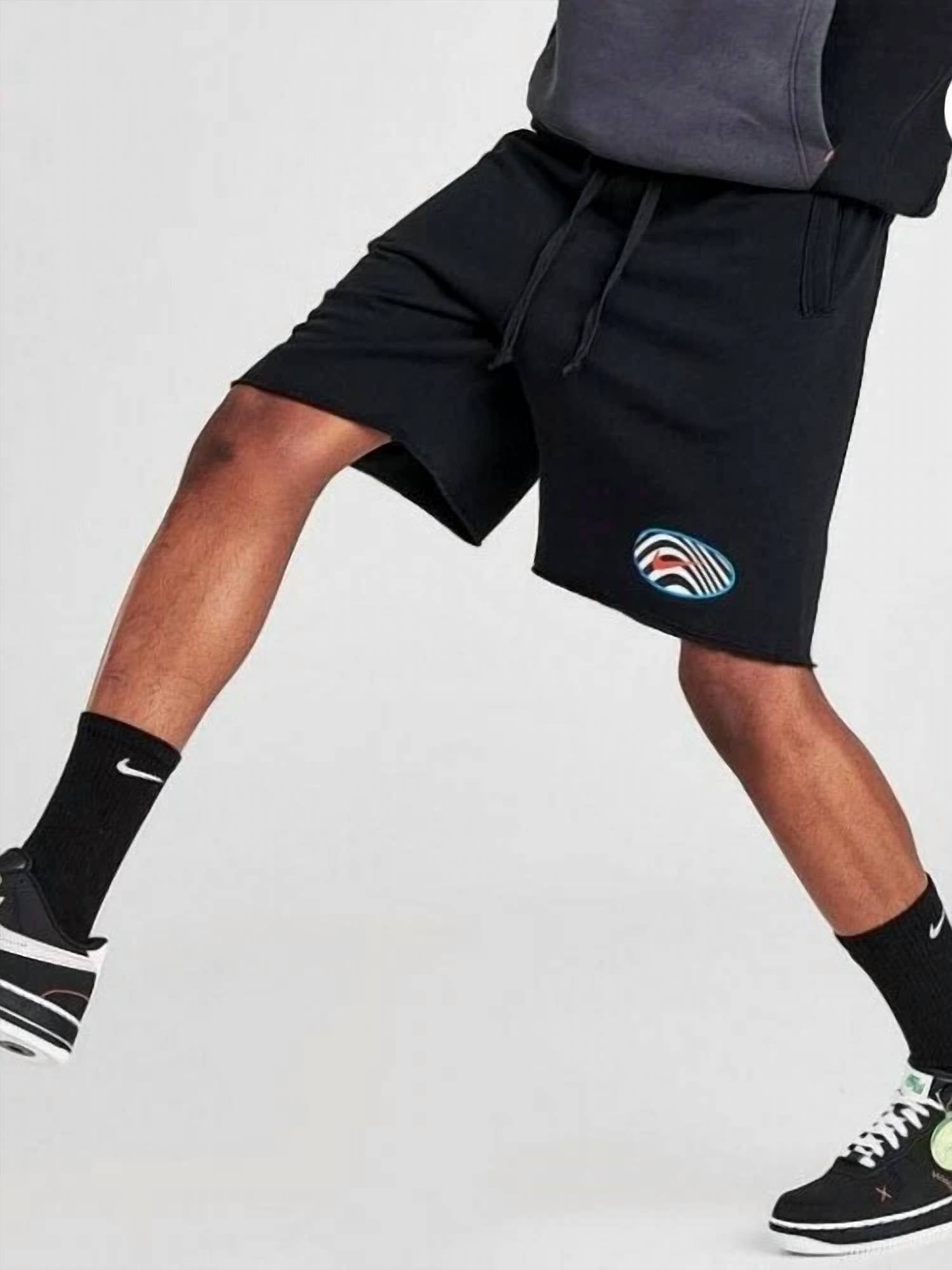 Short color negro