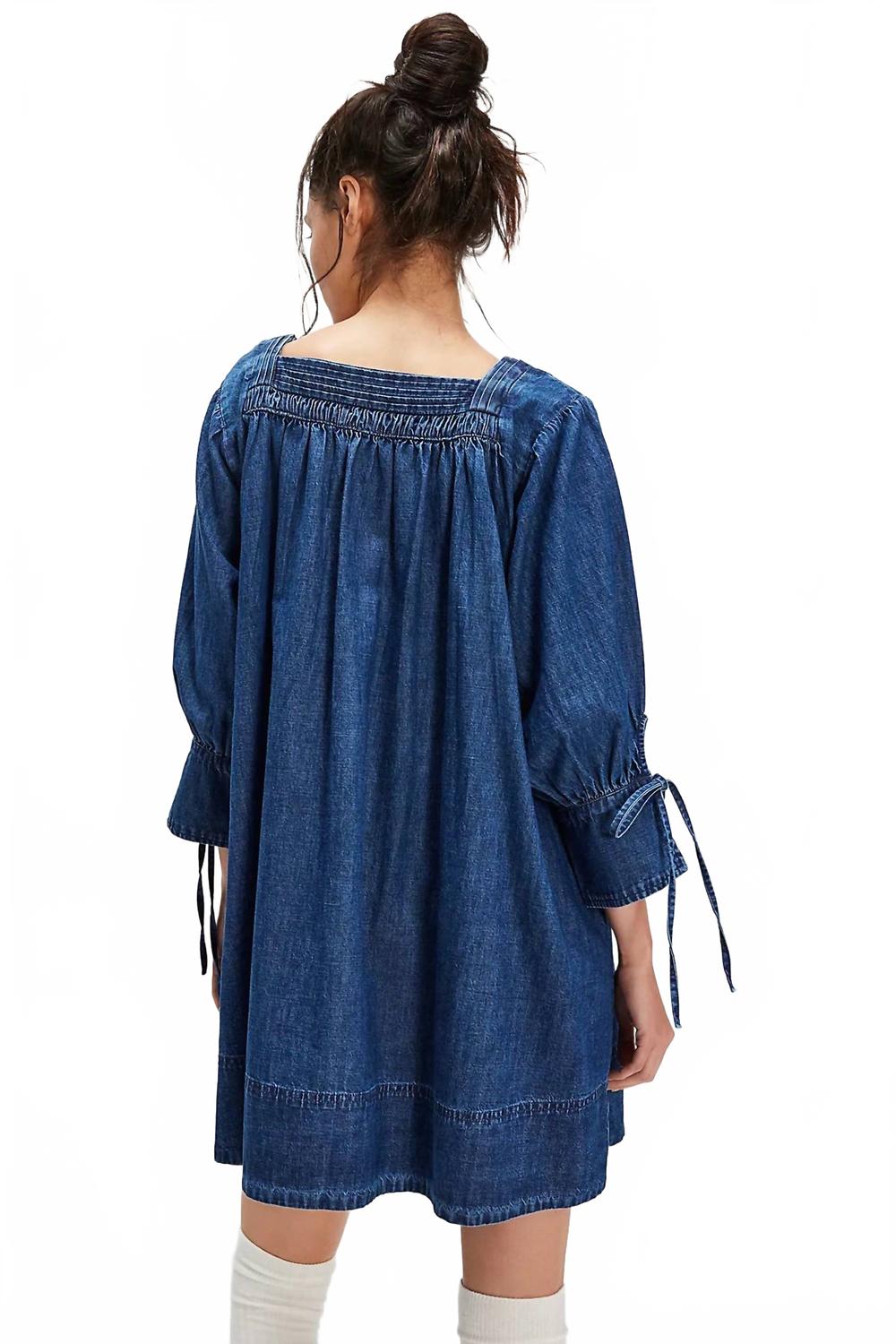 Vestido de mezclilla corto