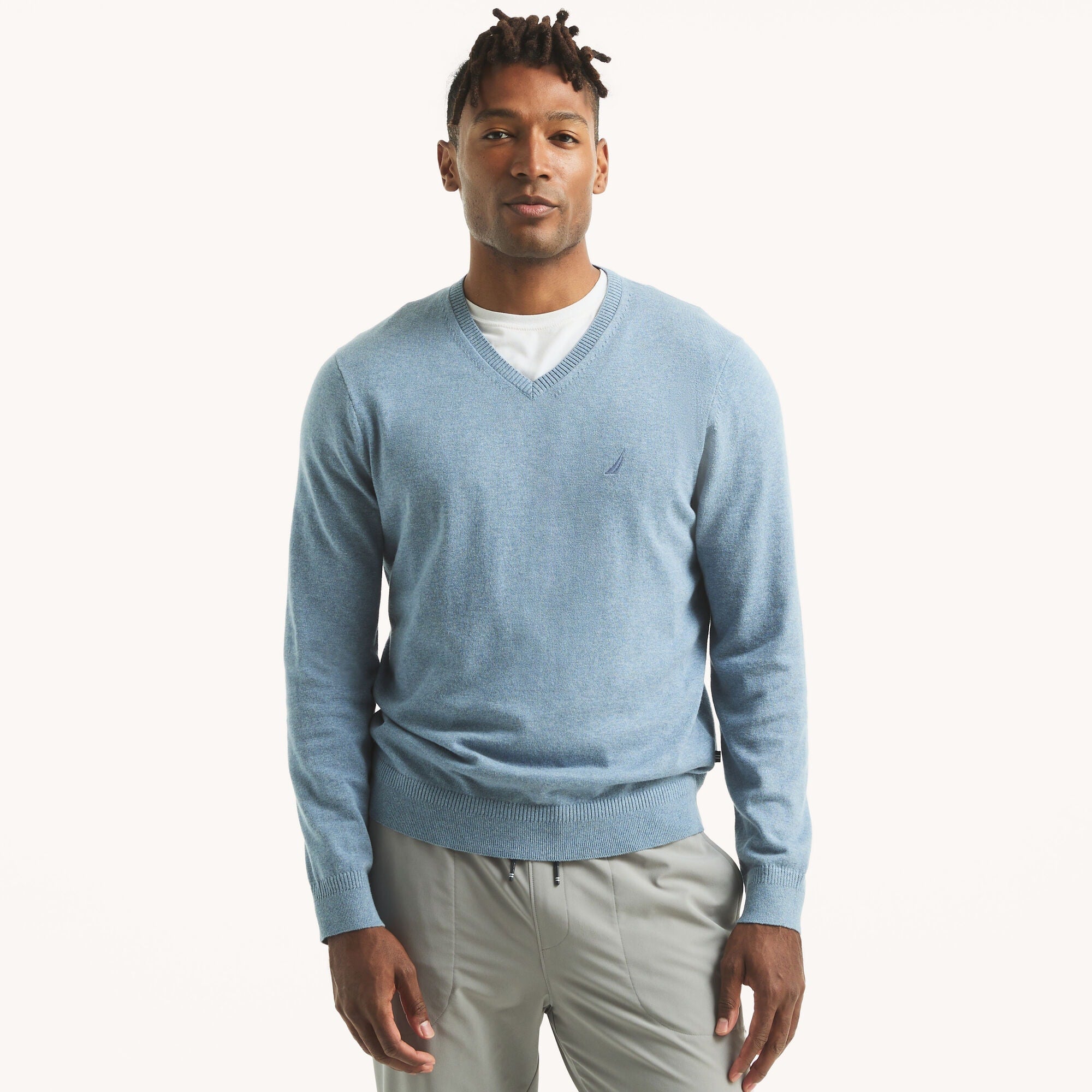 Suéter de hombre con cuello en V