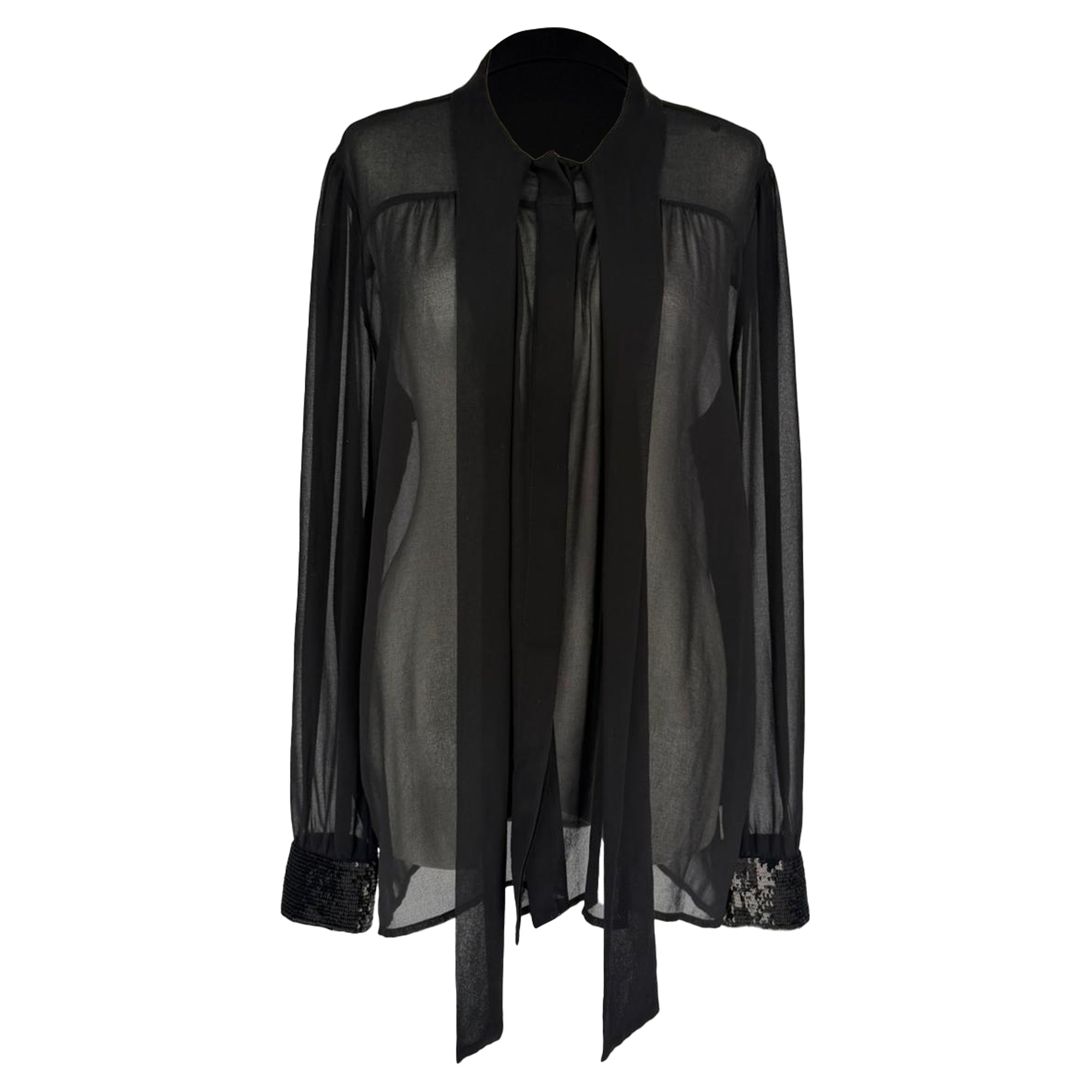 Blusa de gasa color negro