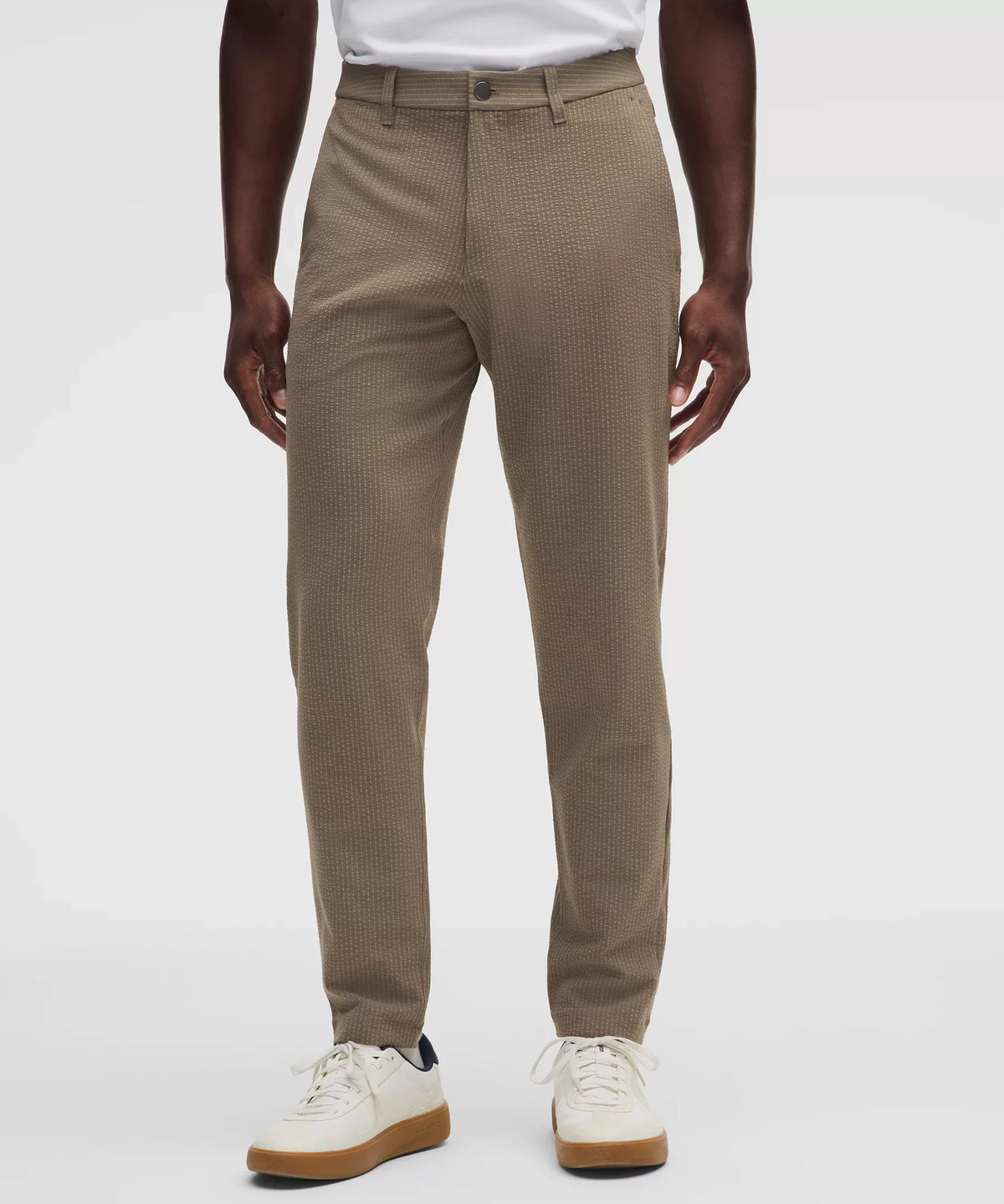 Pantalón de corte ajustado
