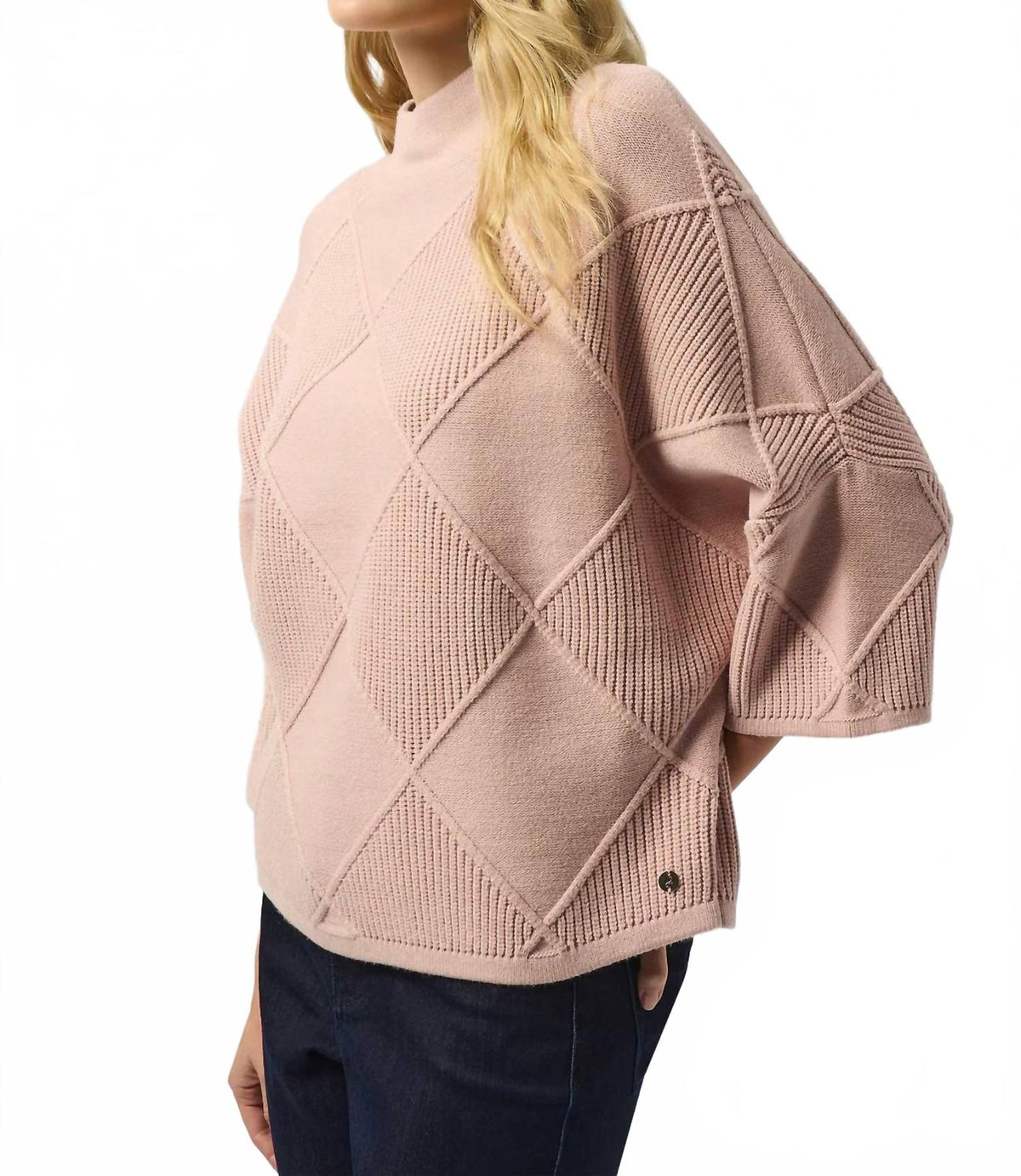 Suéter con cuello alto
