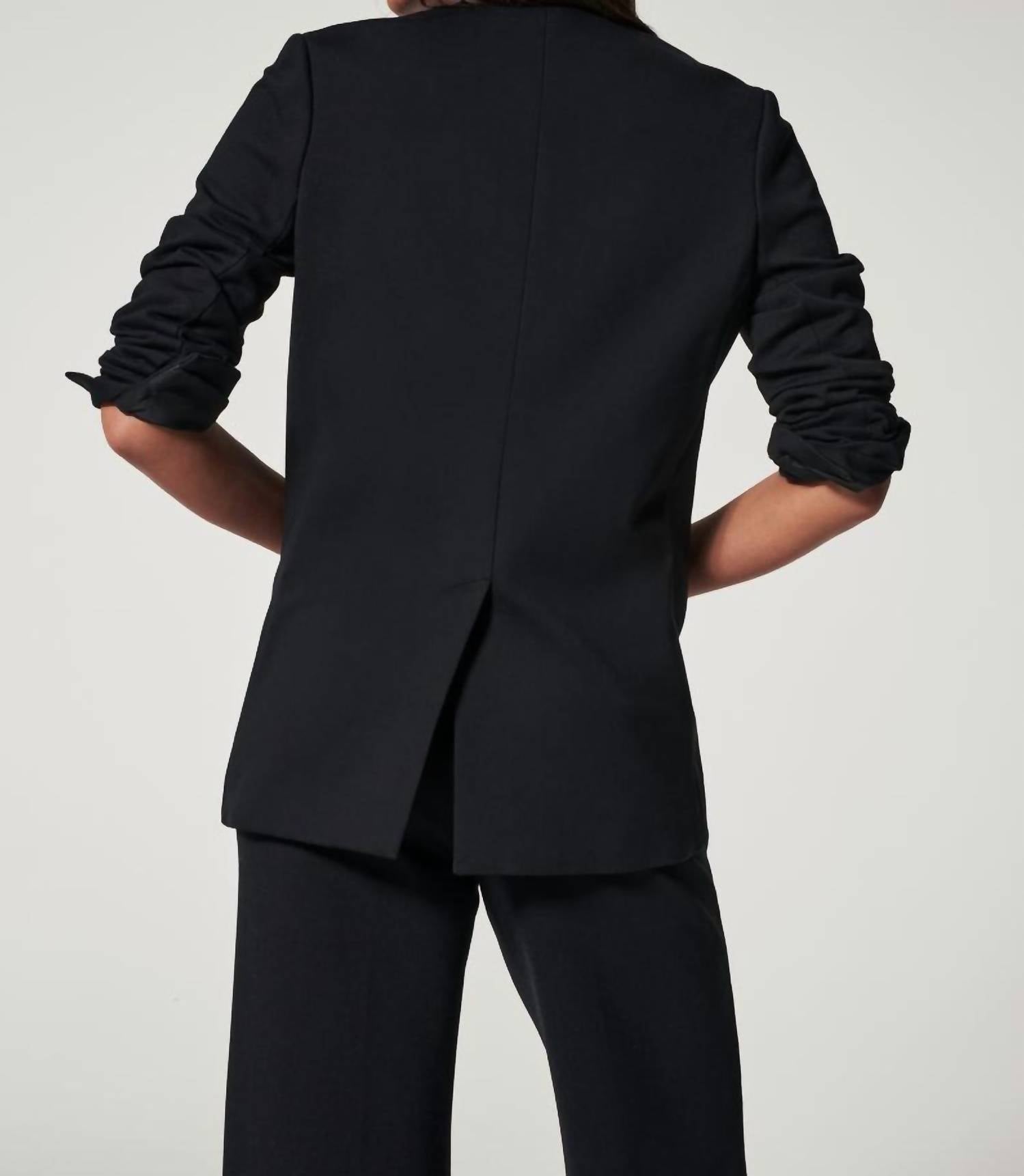 Blazer color negro