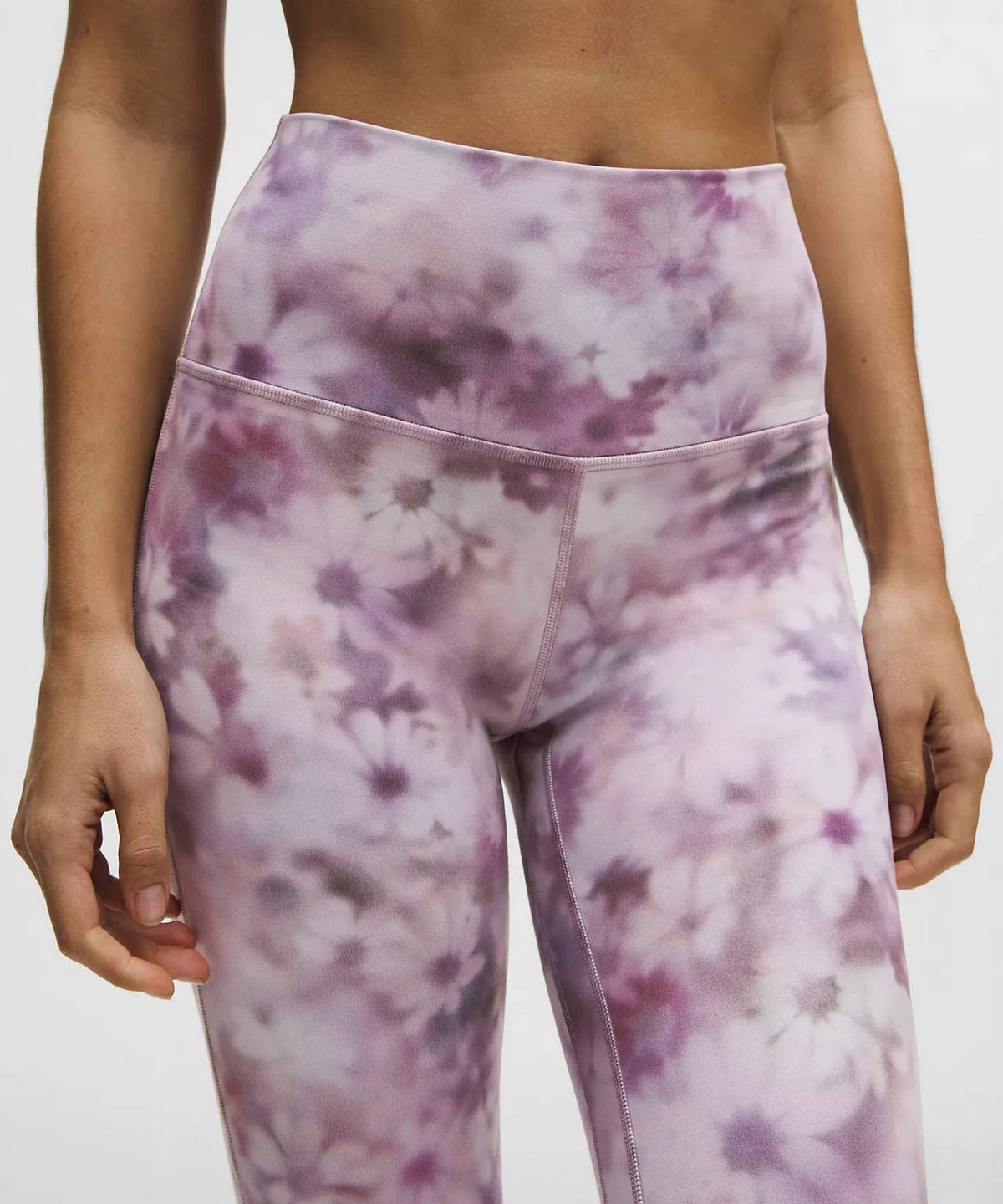 Pantalón de tiro alto color violeta