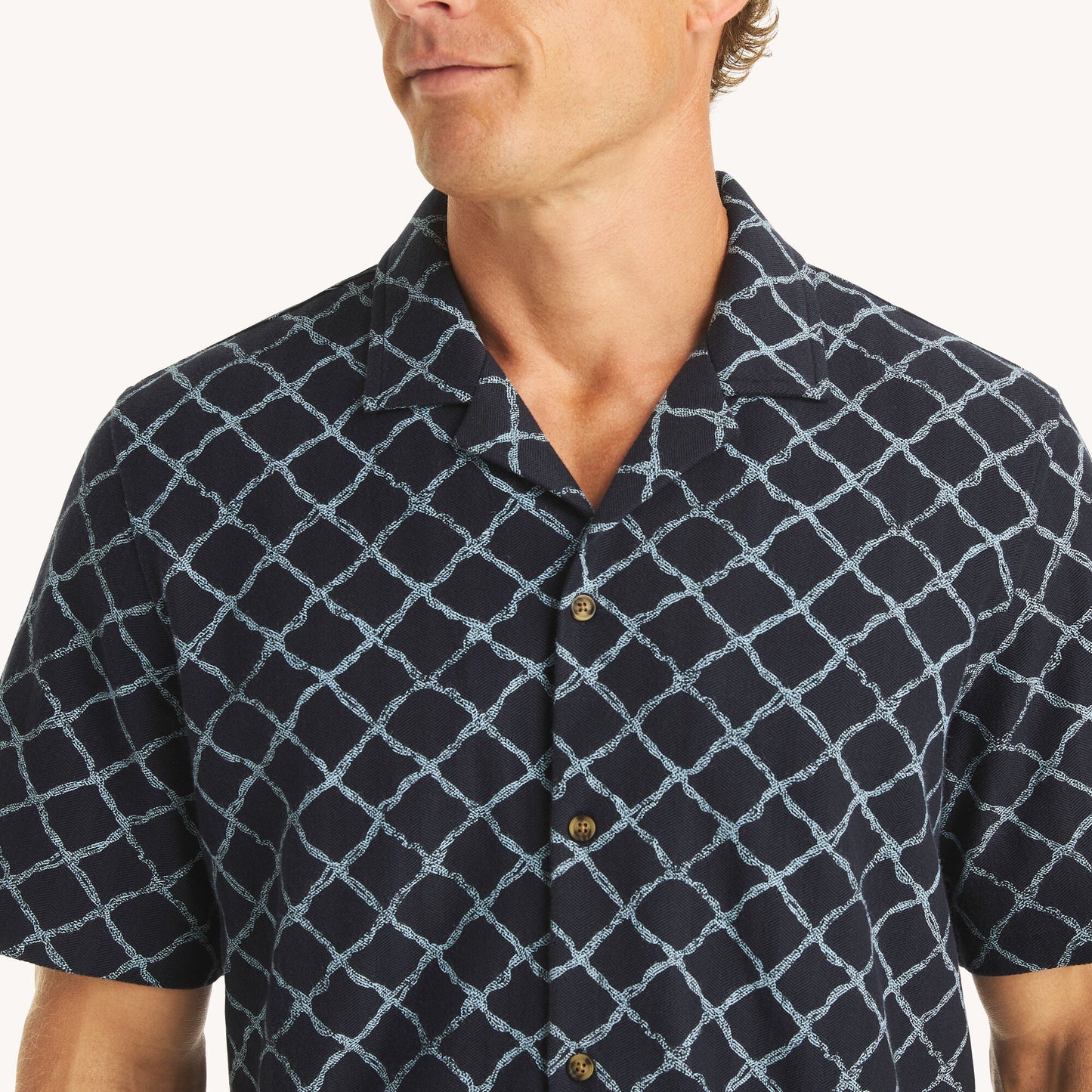 Polo de hombre de corte amplio con estampado