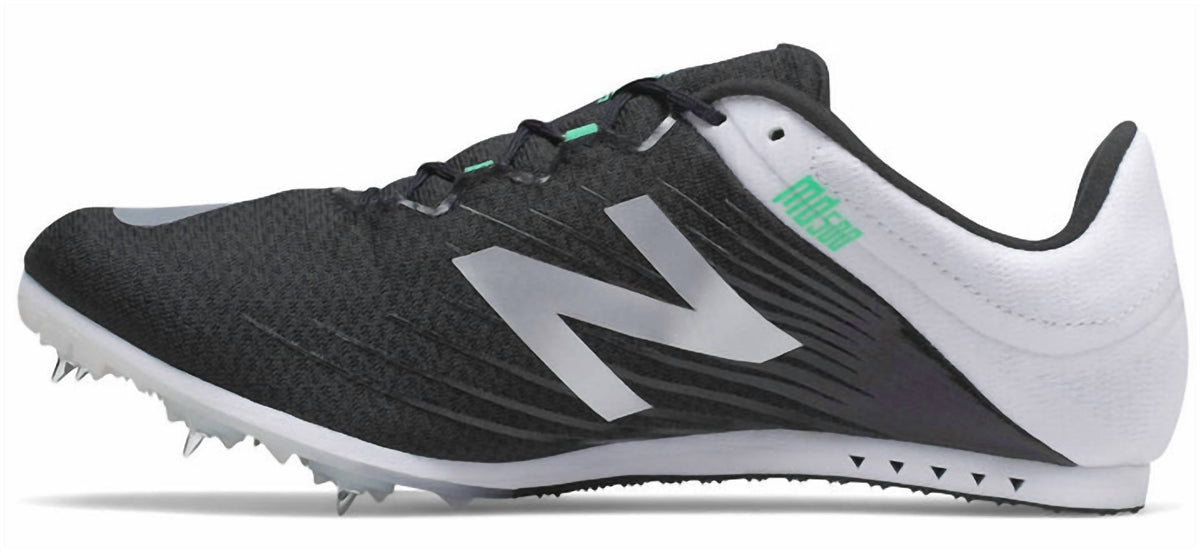 Zapatillas con clavos de hombre color negro y blanco