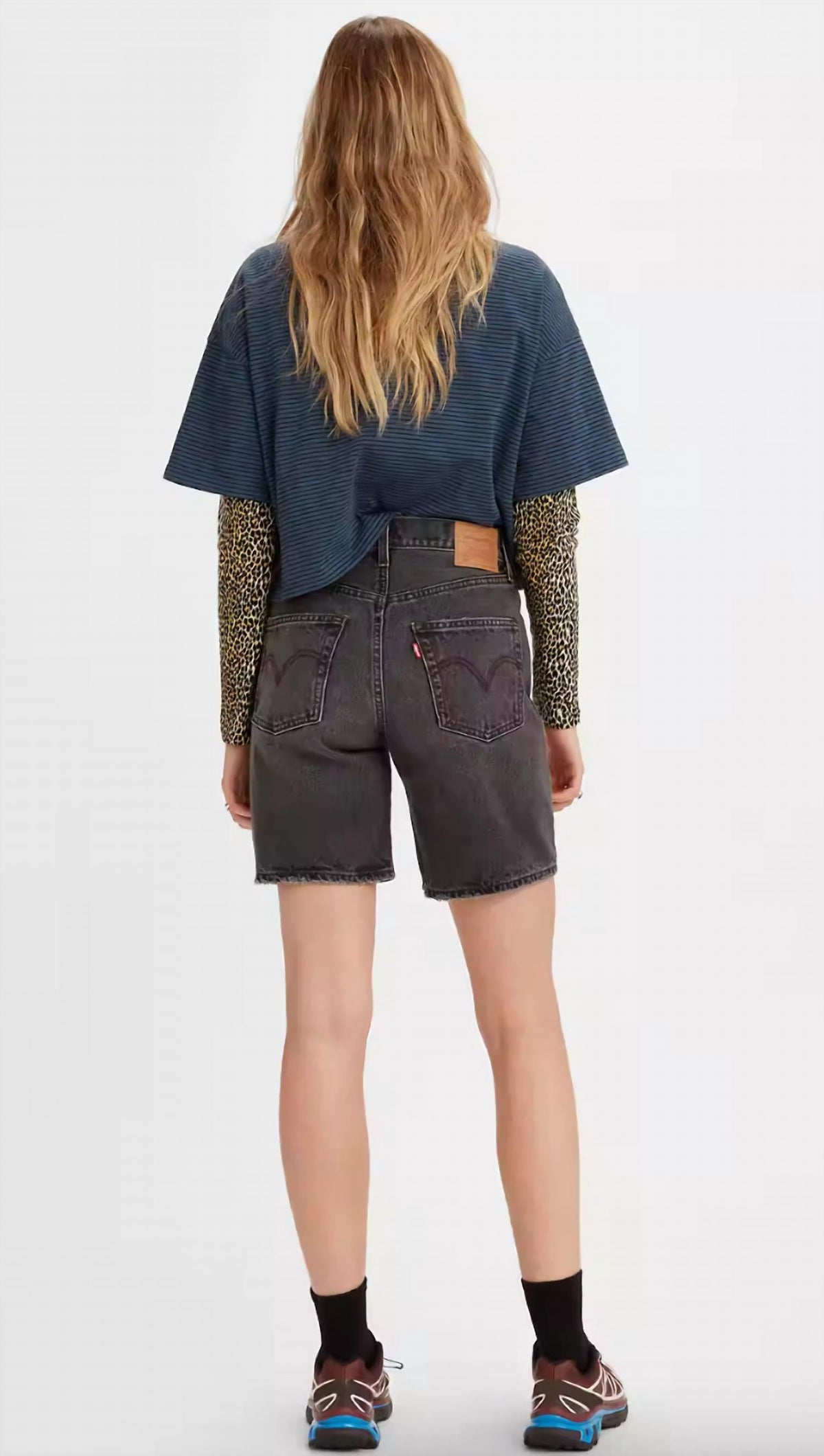 Short color negro