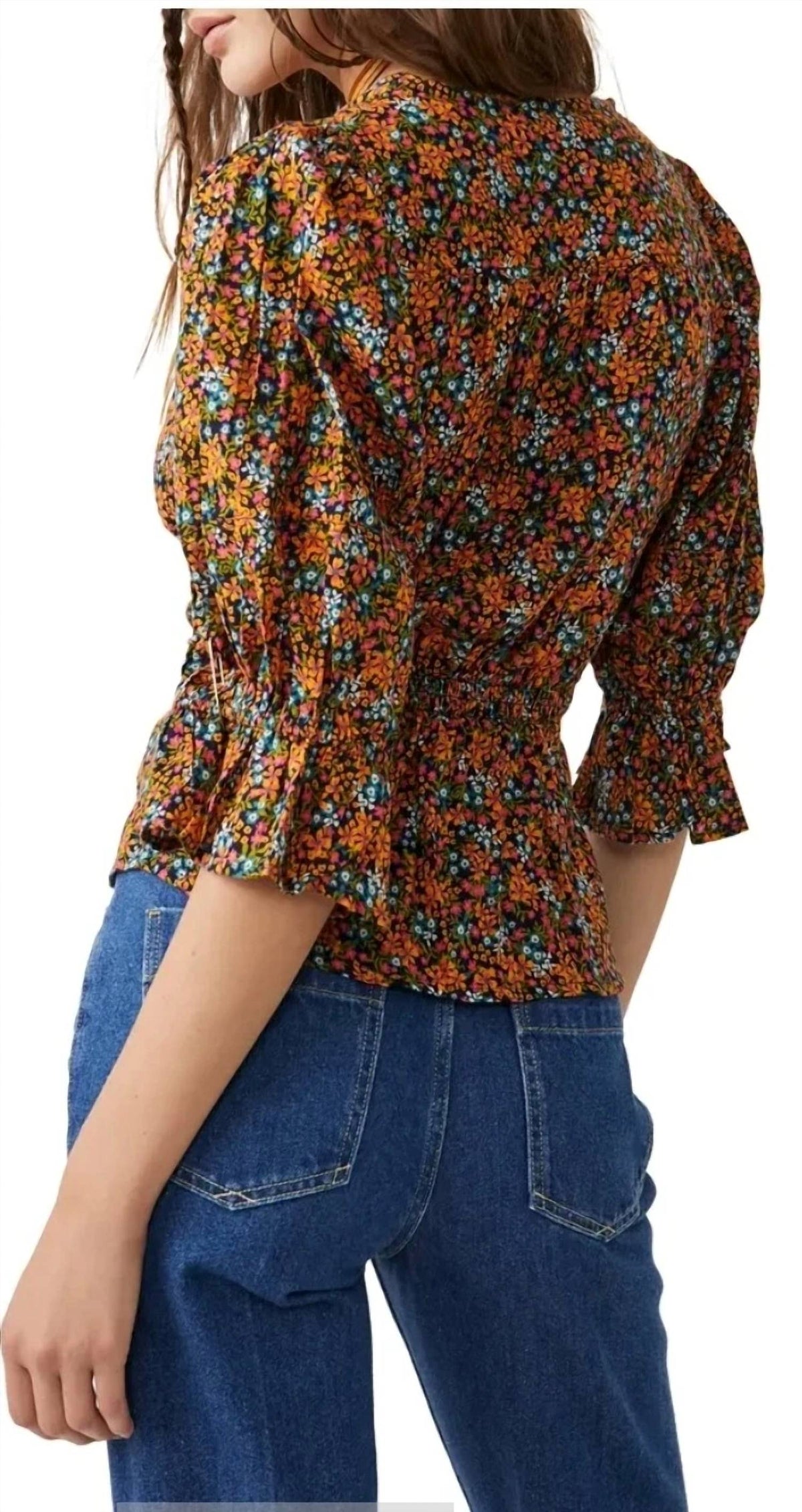 Blusa con estampado floral color azul marino