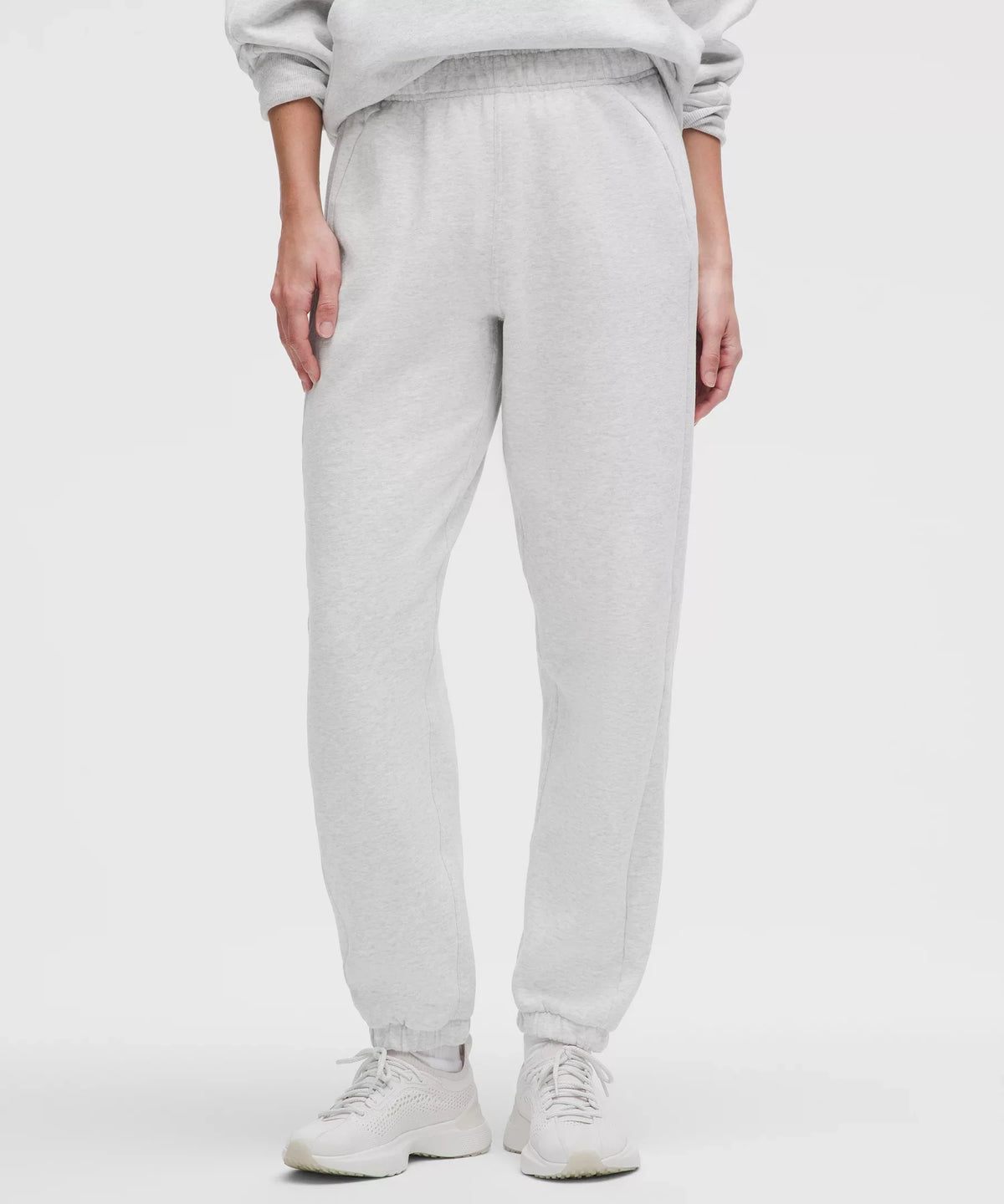 Pantalón deportivo de corte amplio de tiro medio