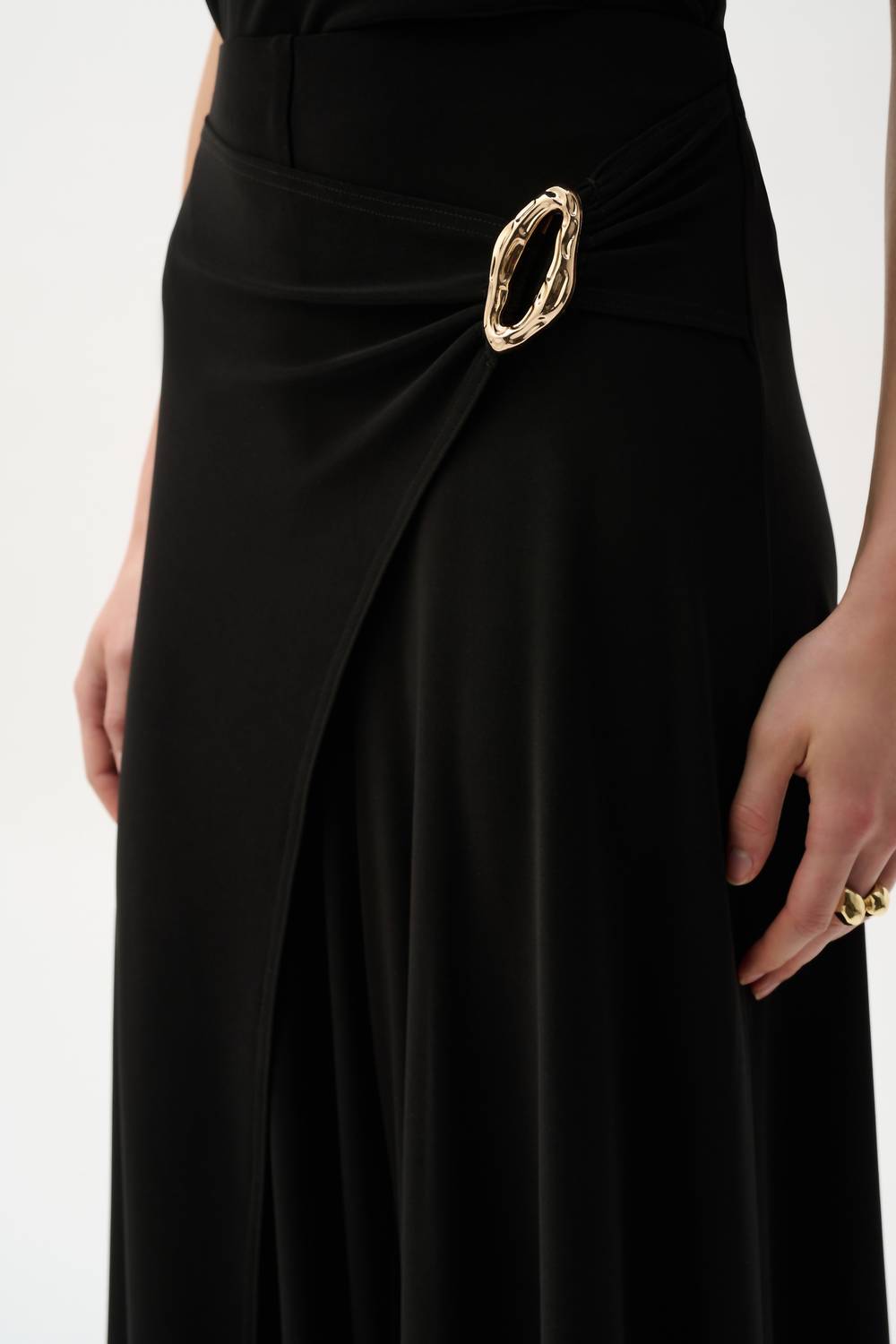 Pantalón color negro