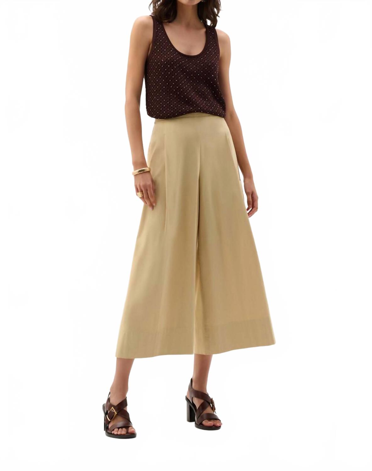 Pantalón de pierna ancha color beige