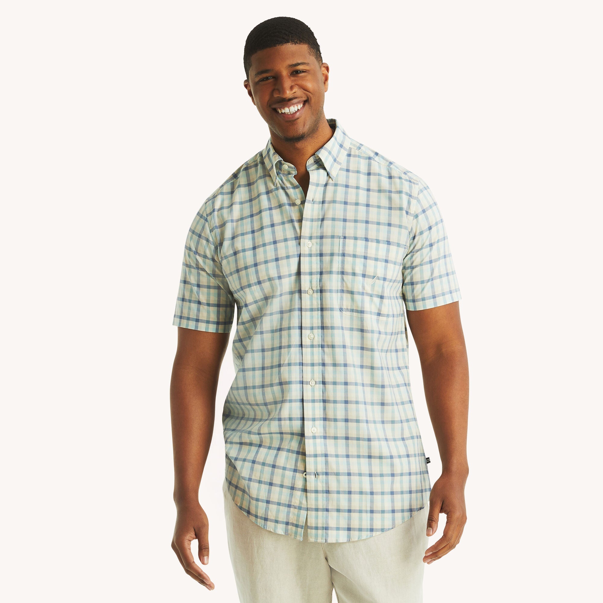 Camisa de hombre de manga corta a cuadros