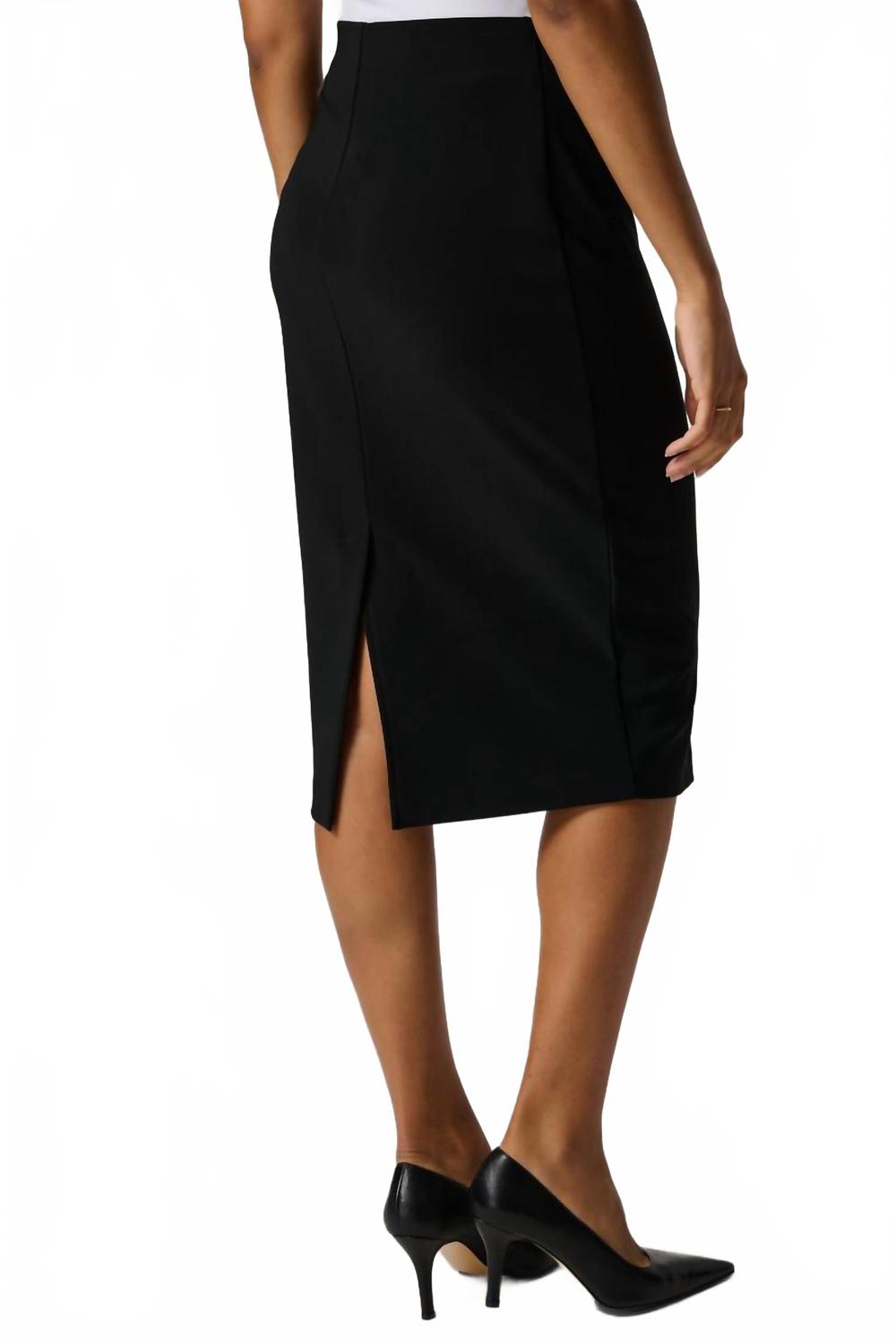Falda color negro