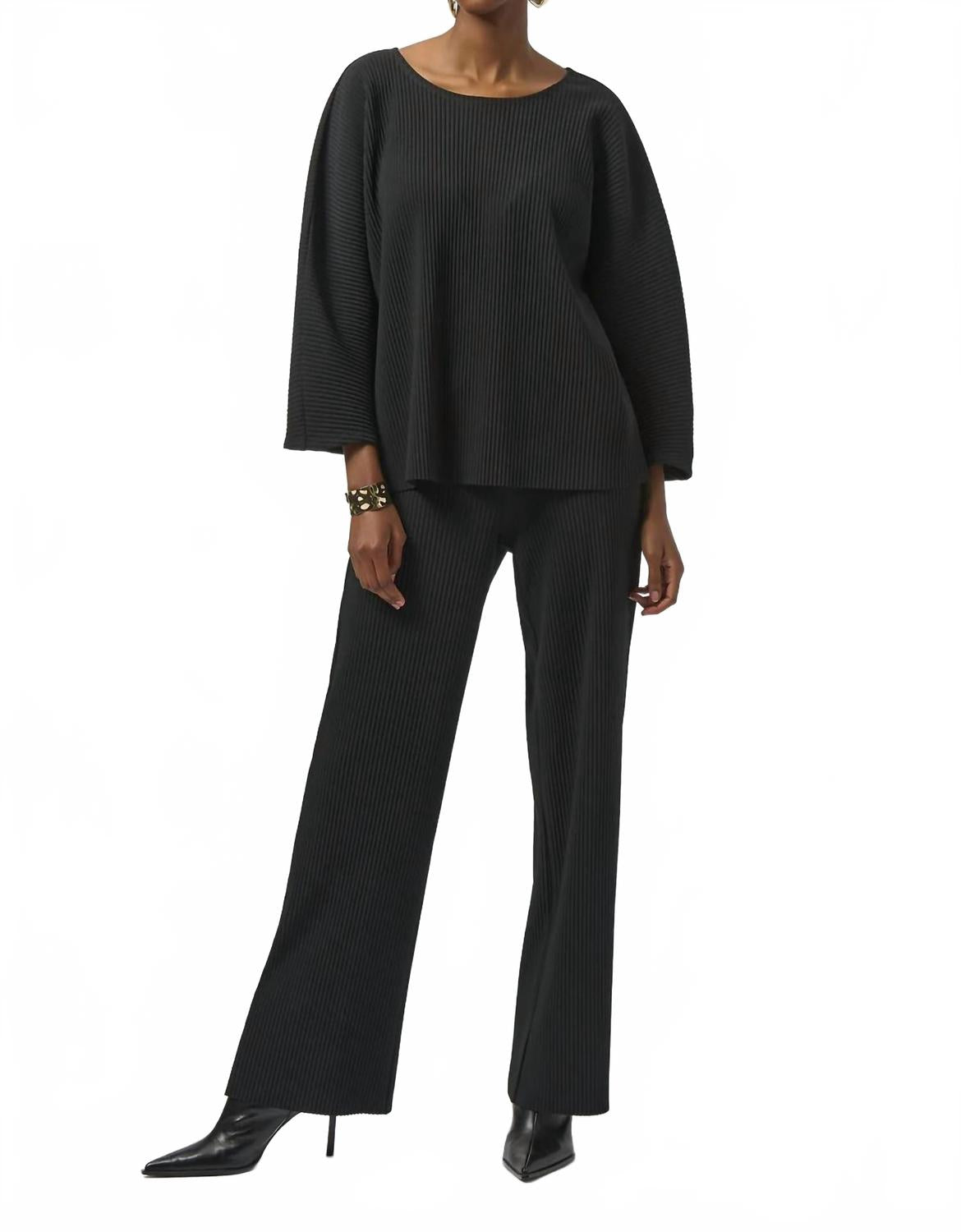Top con pliegues color negro