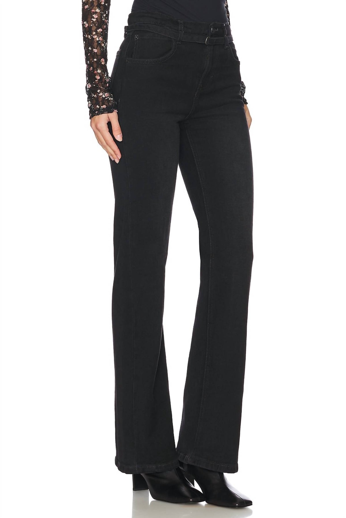 Jean color negro
