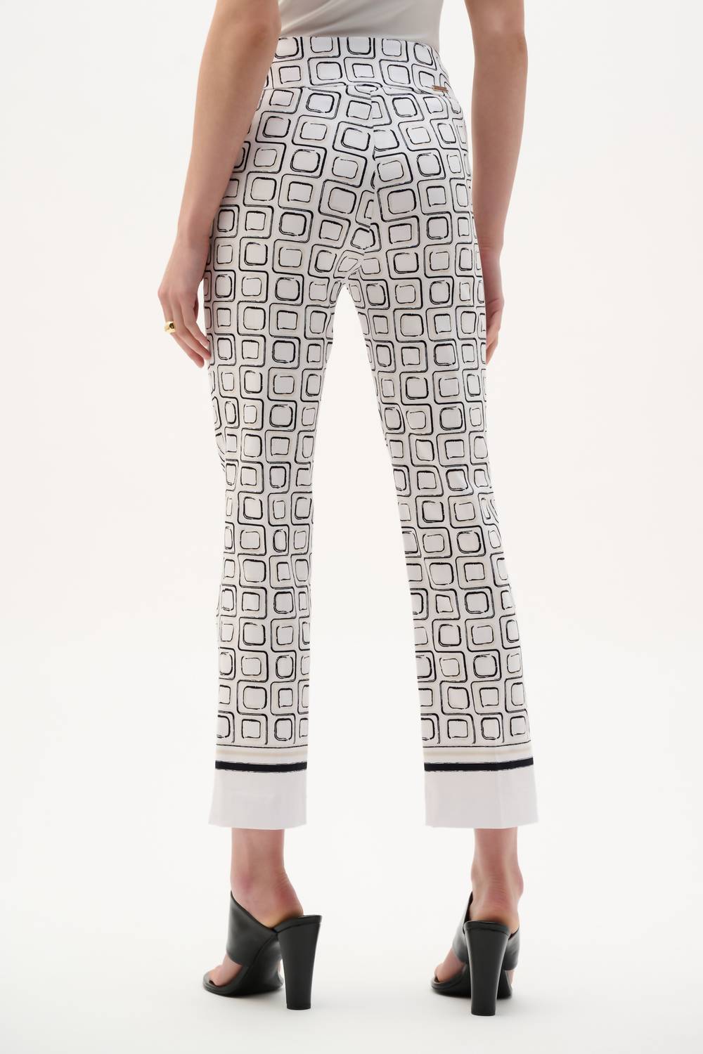 Pantalón de tiro medio