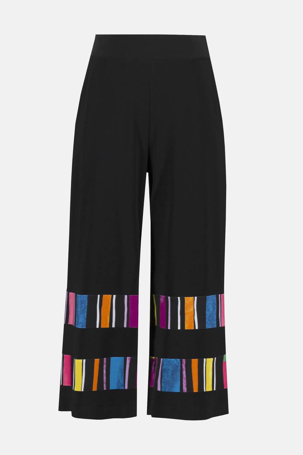 Pantalón de pierna ancha color negro
