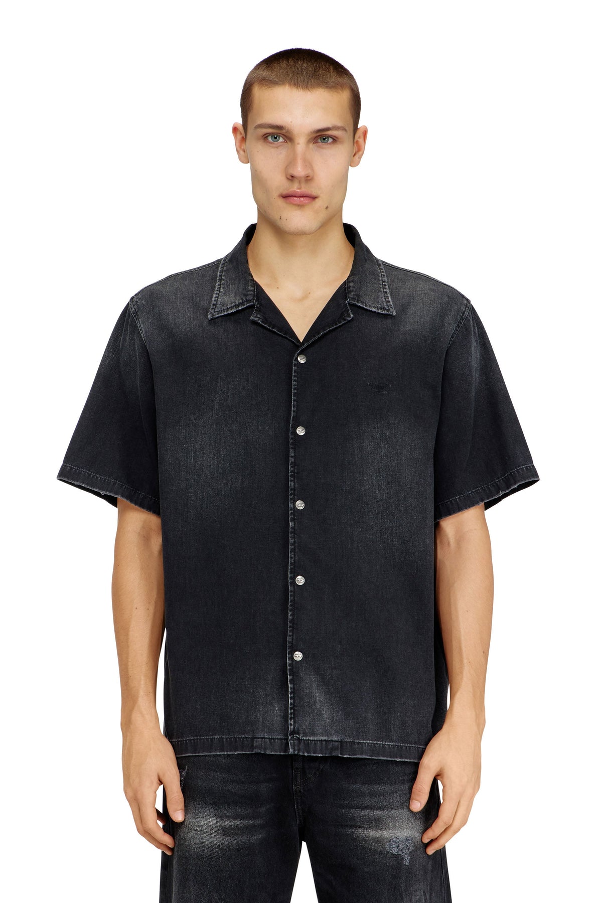 Camisa de mezclilla de manga corta