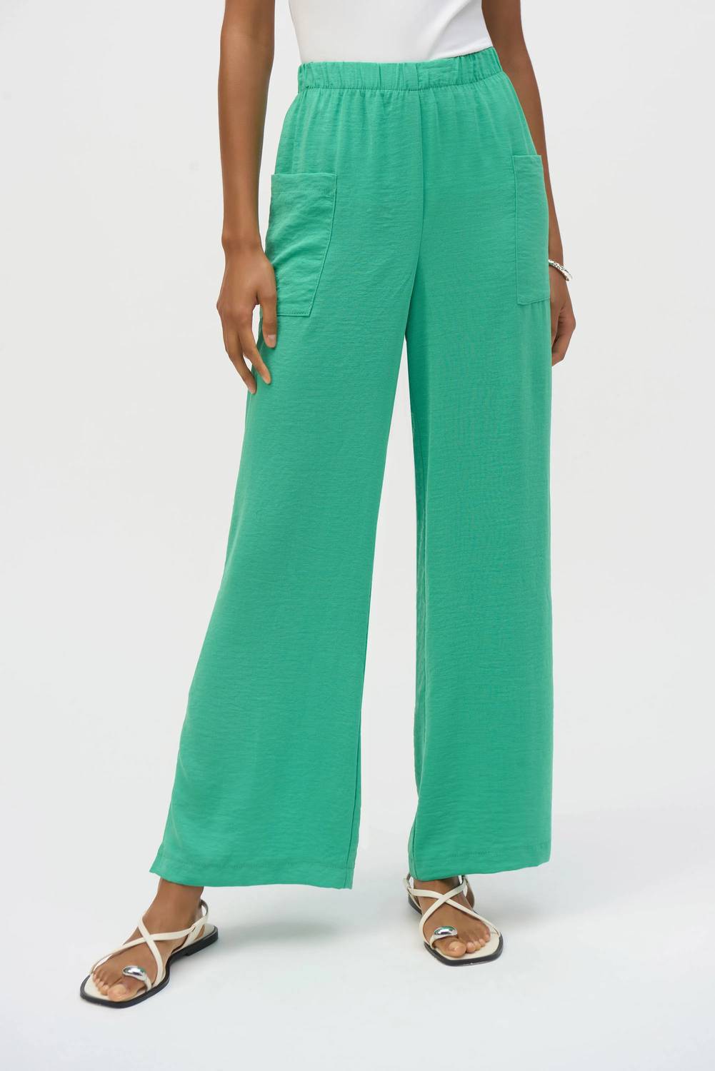 Pantalón de mujer de pierna ancha color verde