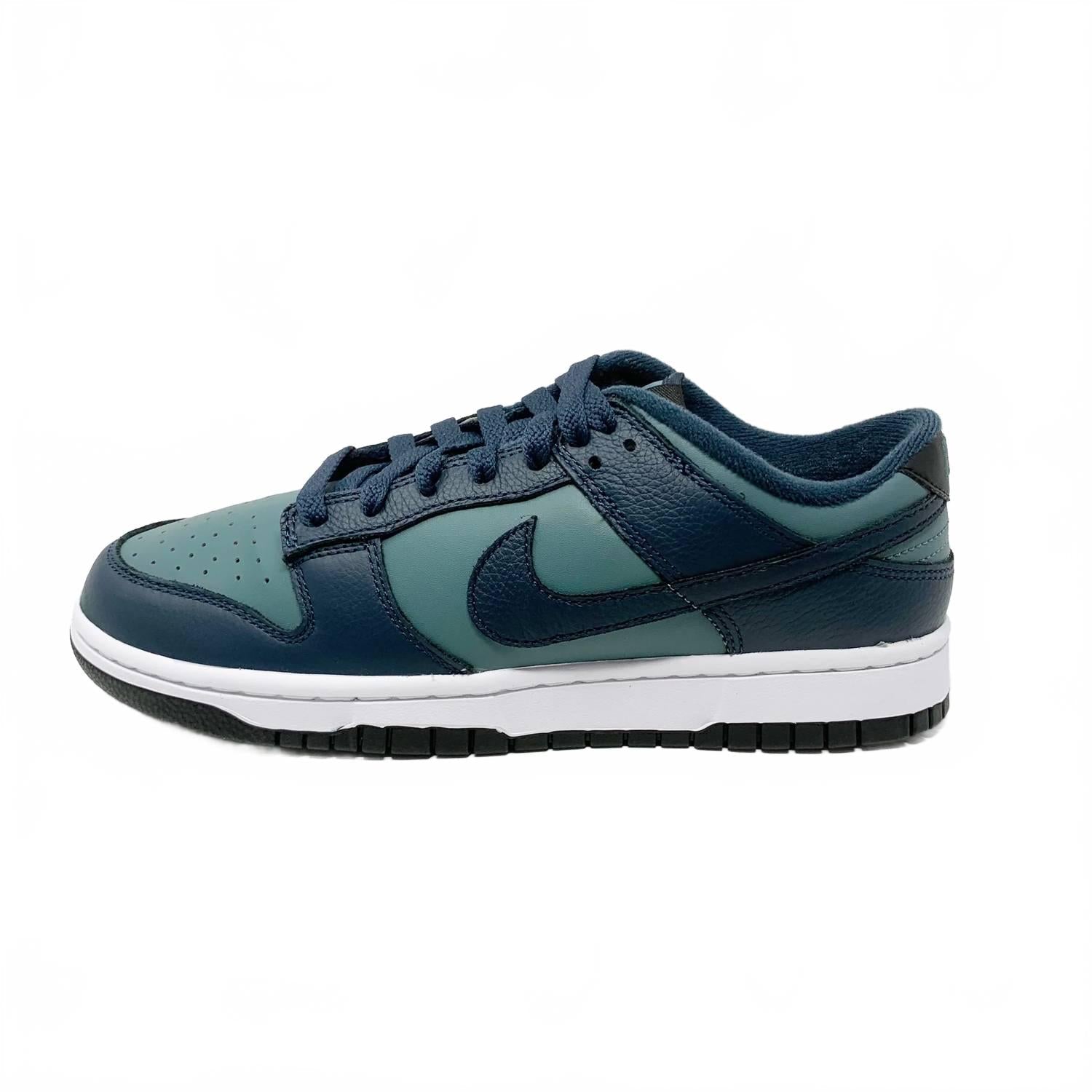 Tenis de hombre color azul marino