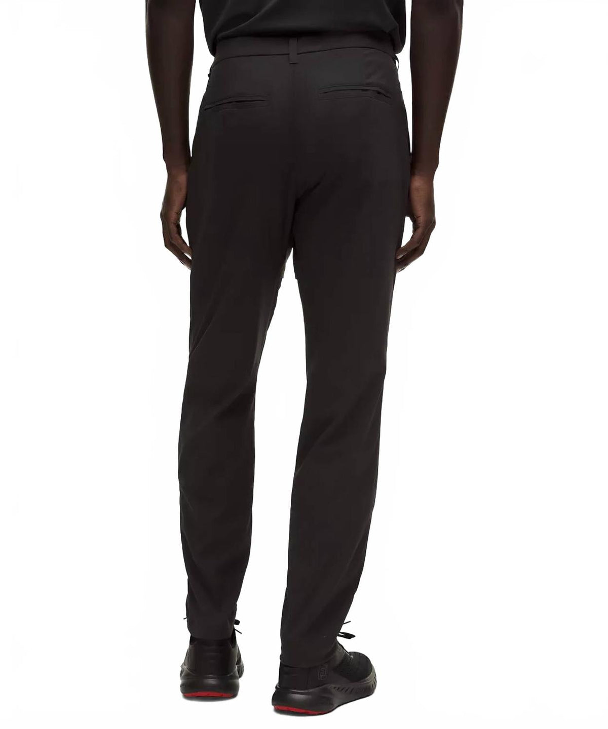 Pantalón de corte ajustado color negro