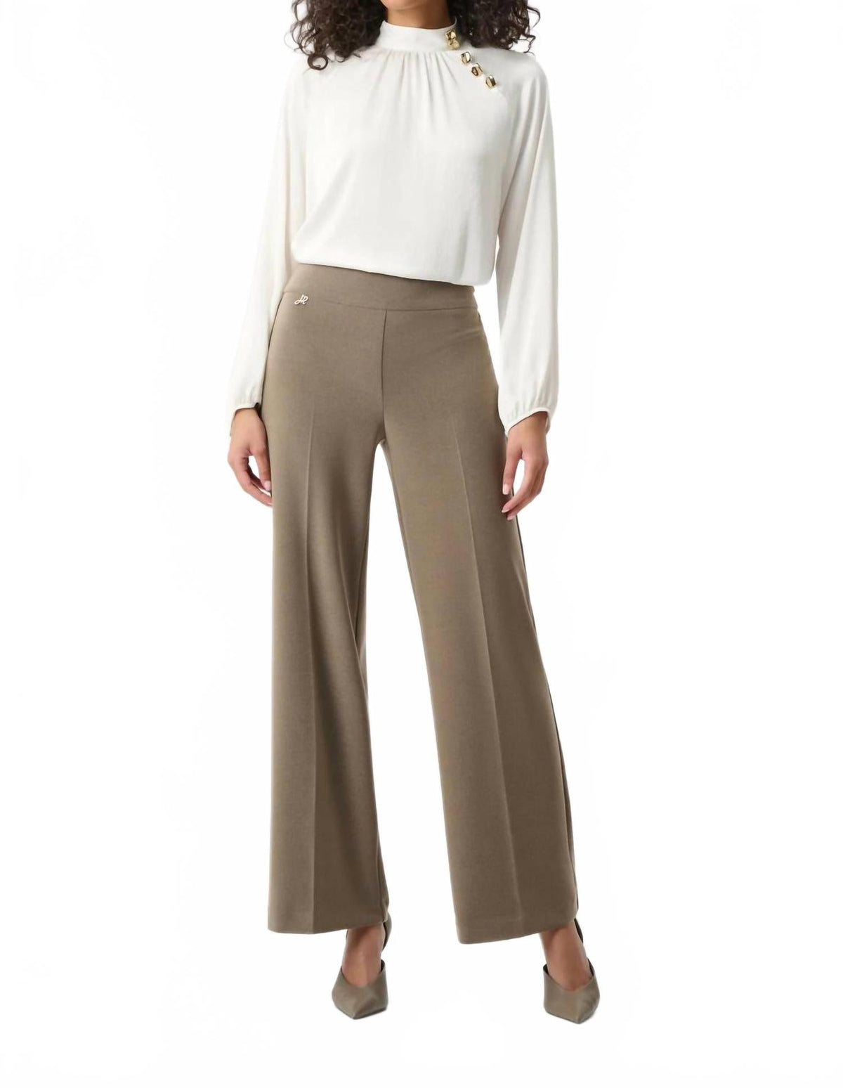 Pantalón de pierna ancha color taupe