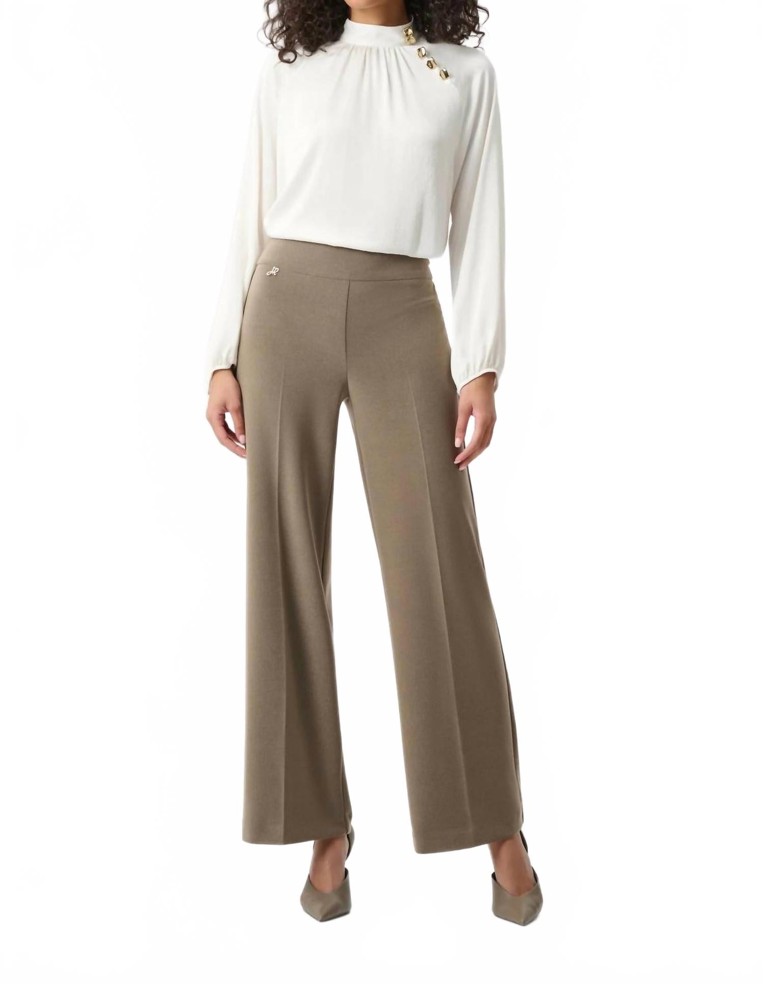 Pantalón de pierna ancha color taupe