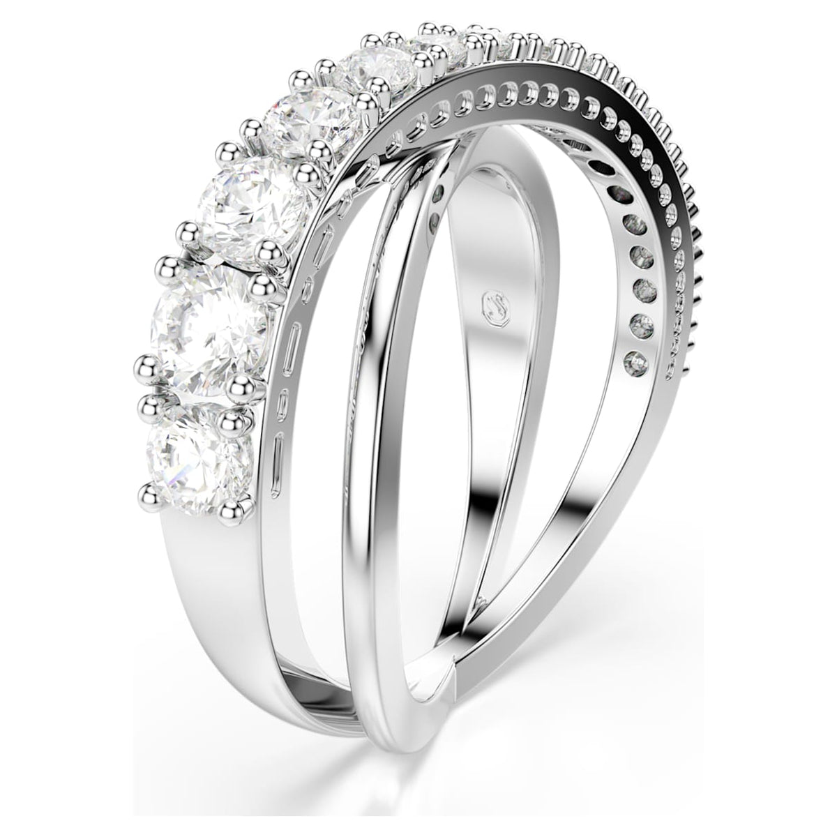 Anillo color blanco y plateado