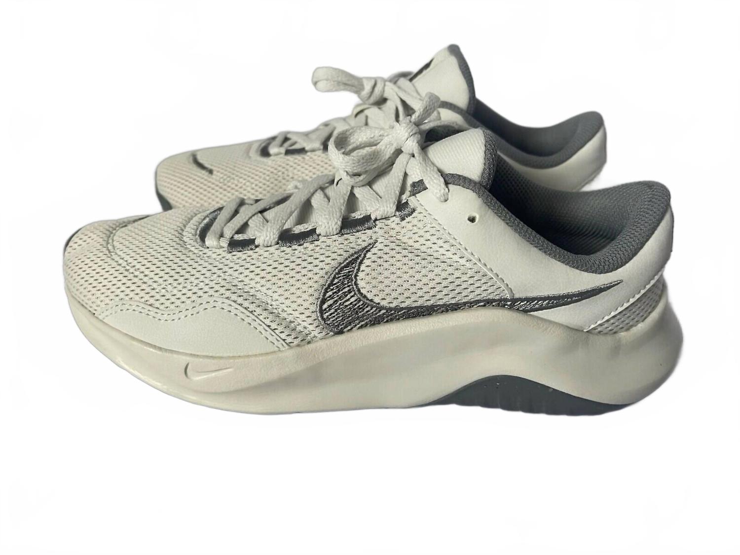 Tenis de hombre color gris