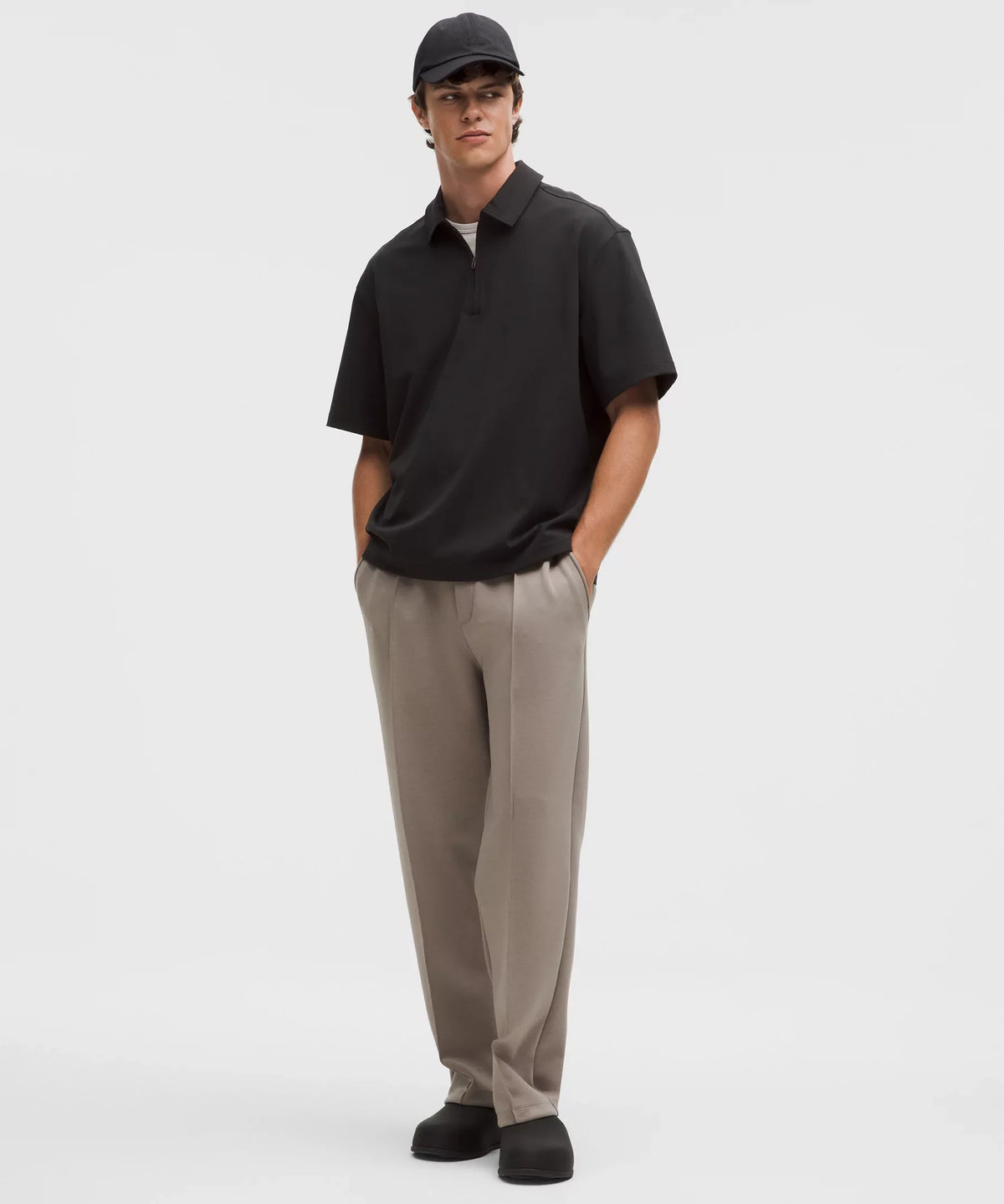 Polo de corte amplio